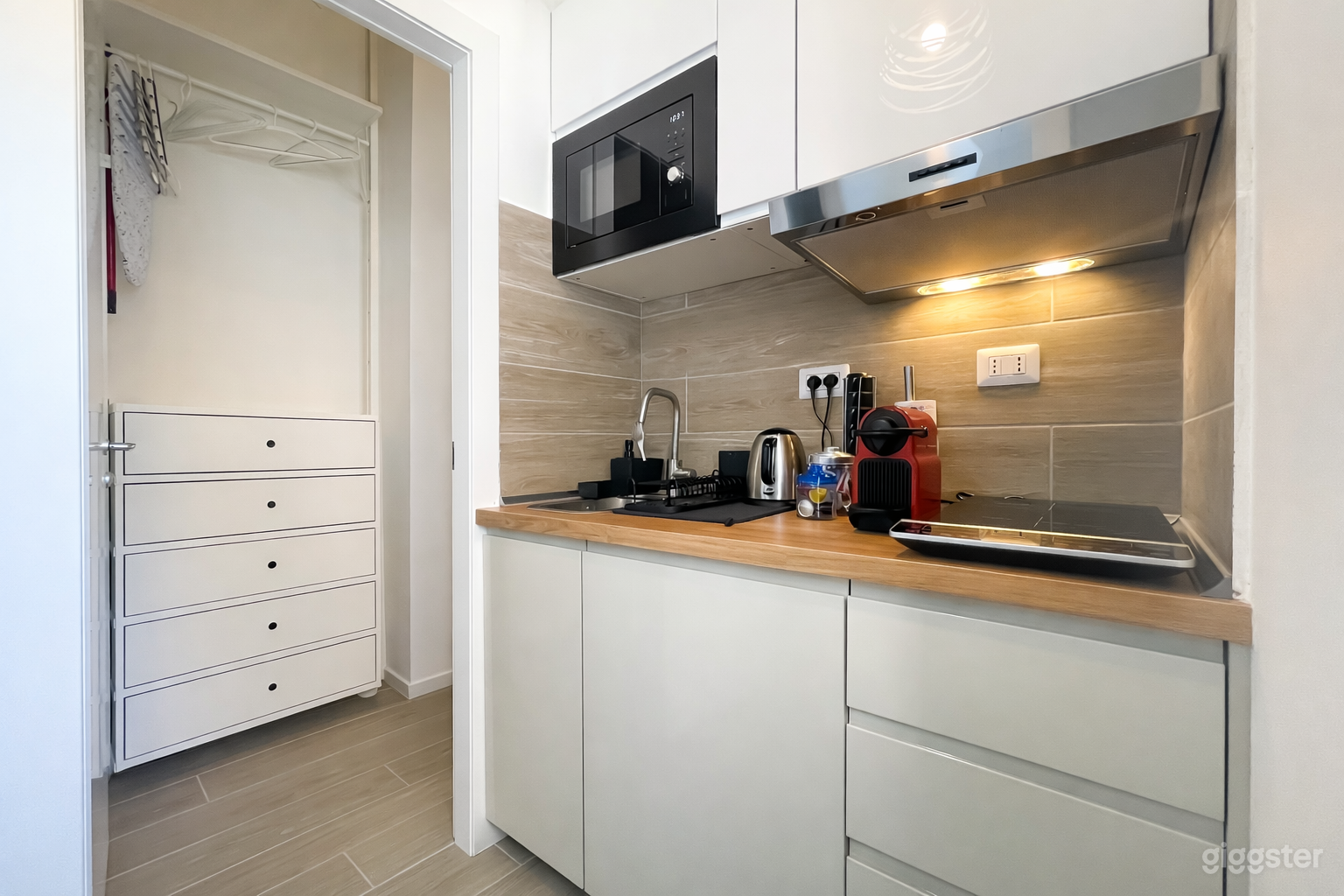 Foto di Appartamento con 2 Studi Eleganti a Milano 4