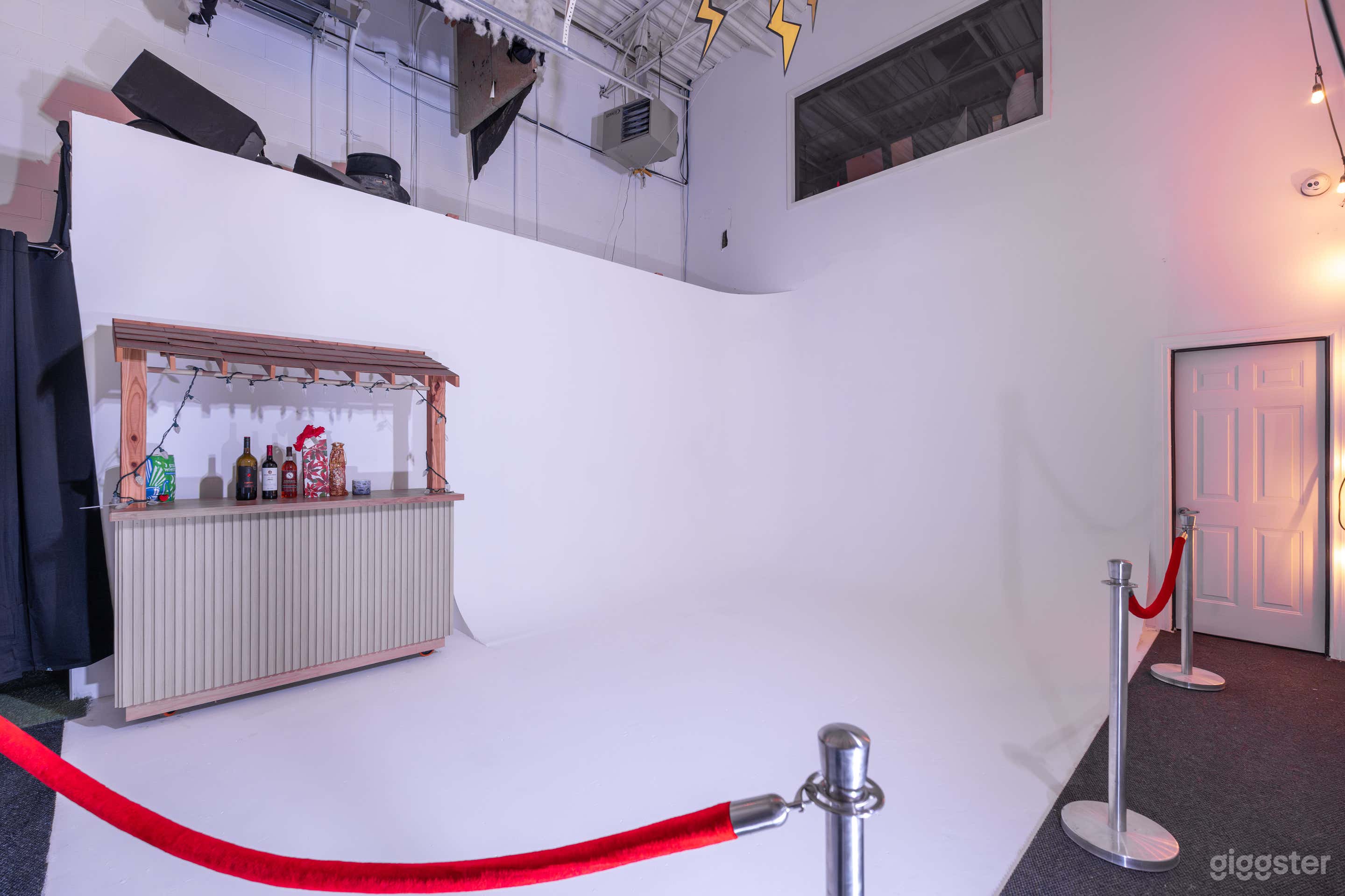 Film Studio - Cyclorama Photo 1