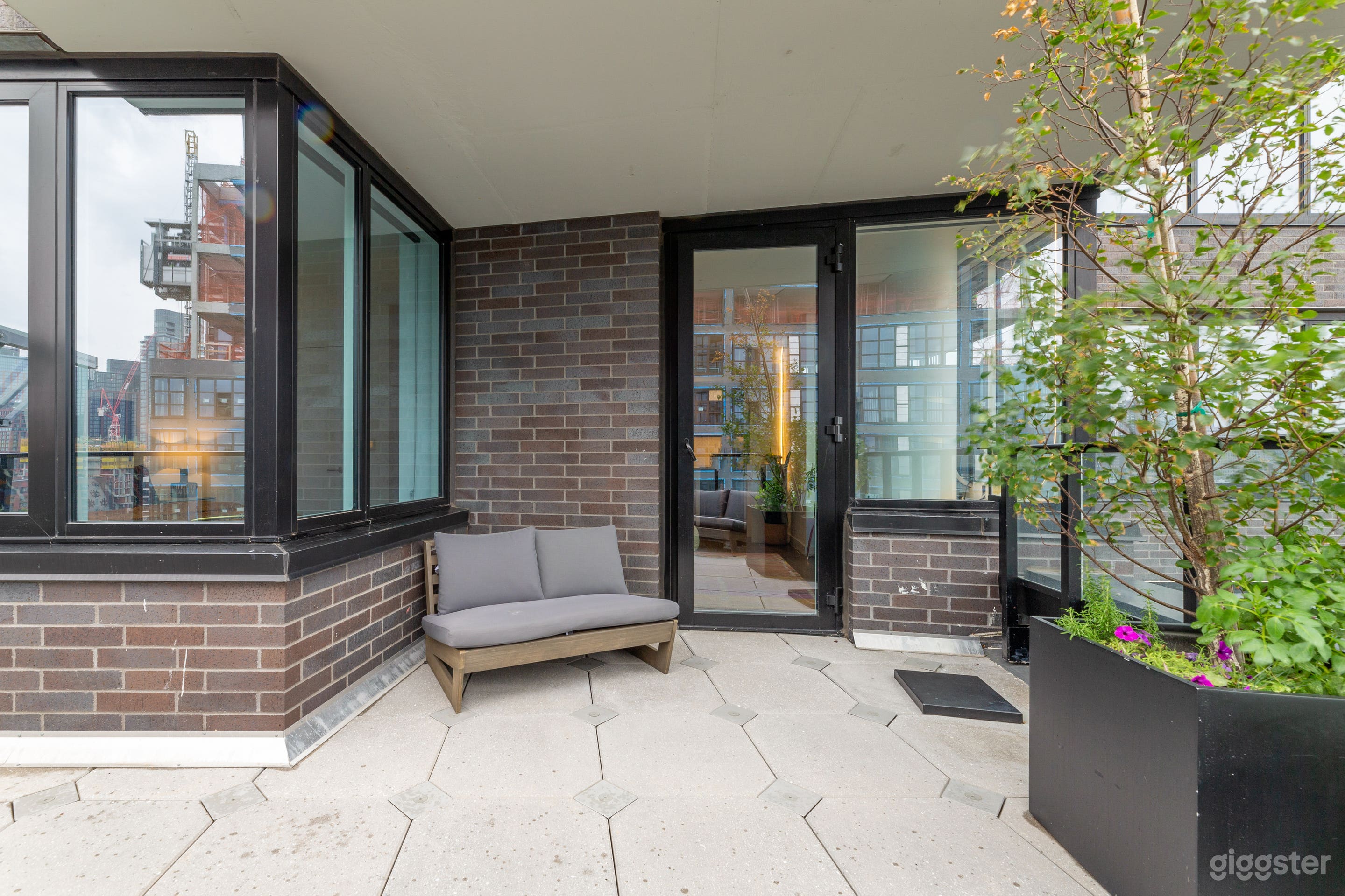 NYC  + East River View from 10th Floor, Greenpoint Photo 4