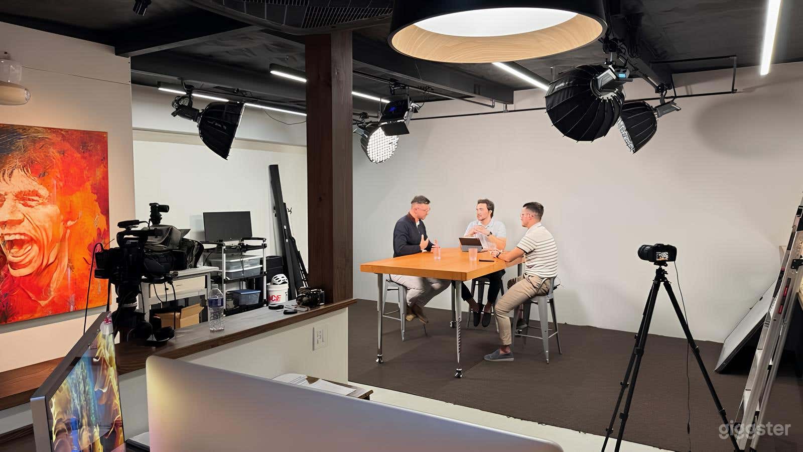 Versatile Video/Podcast Studio Photo 3