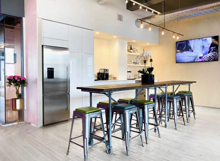  Sunny Spacious Kitchen Loft in NYC 