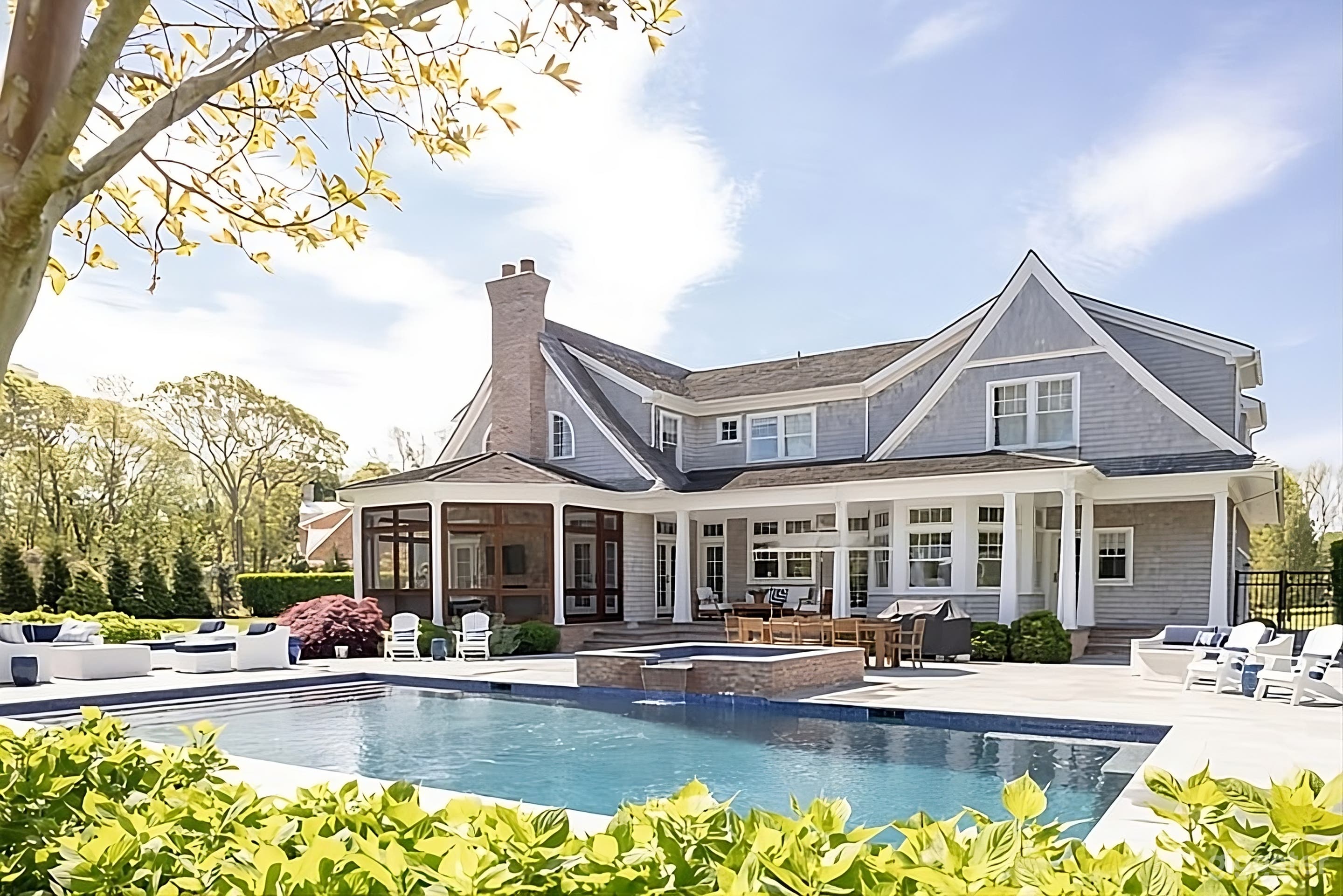 Elegant Southold Backyard Photo 1