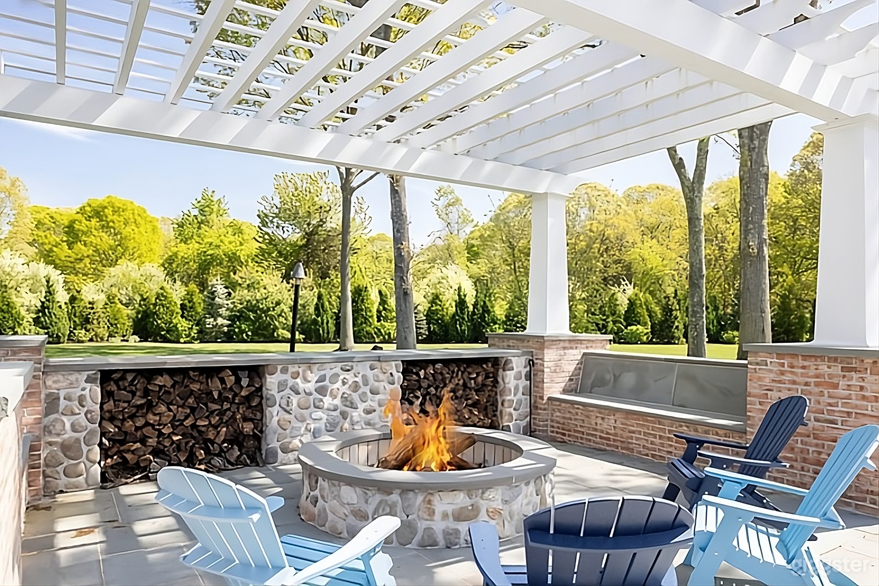 Elegant Southold Backyard Photo 3