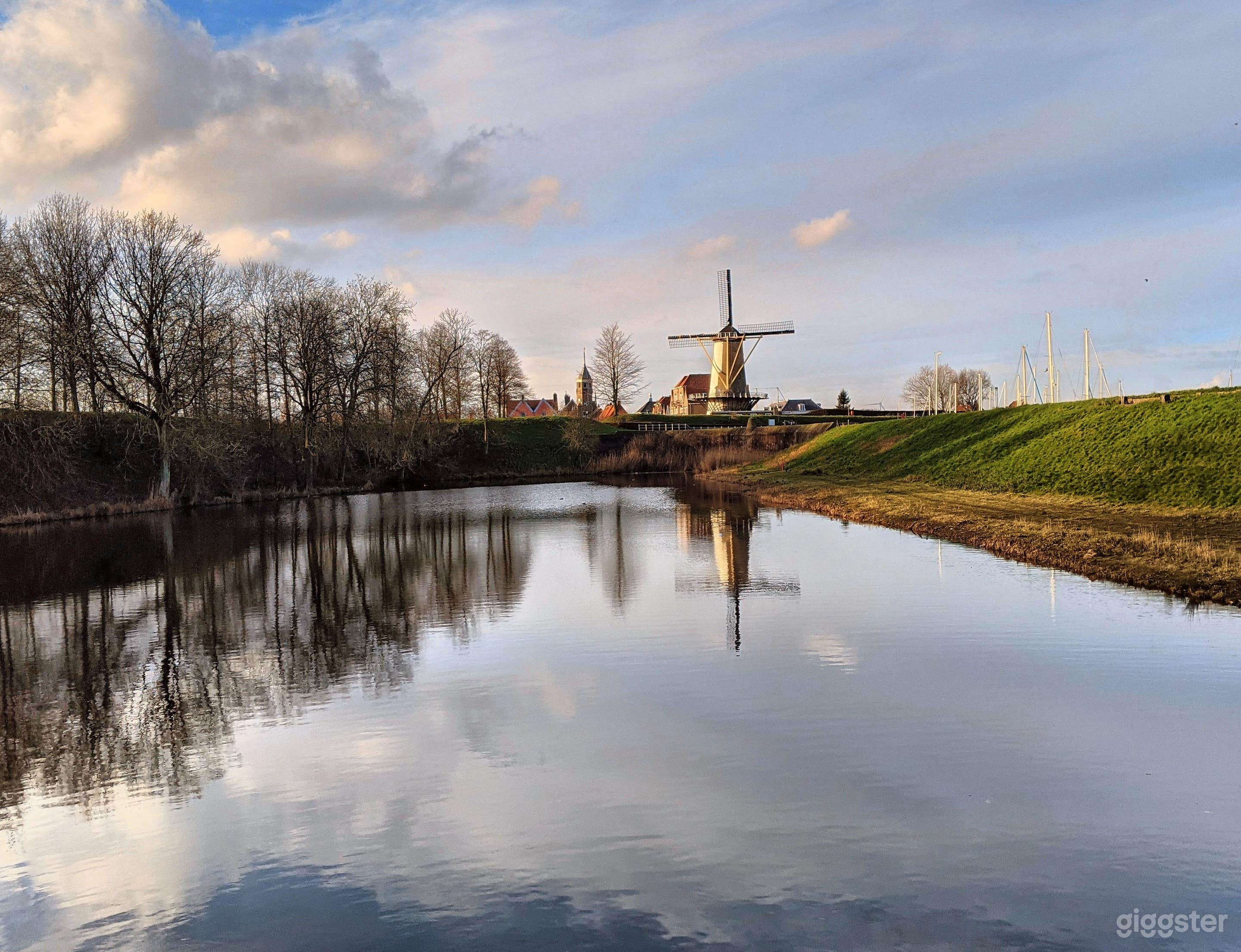 Royal Windmill d'Orange Molen at the Waterfront Photo 3