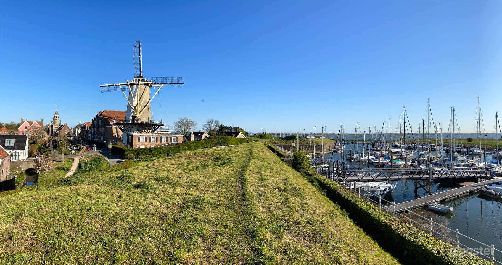 Royal Windmill d'Orange Molen at the Waterfront Photo 4
