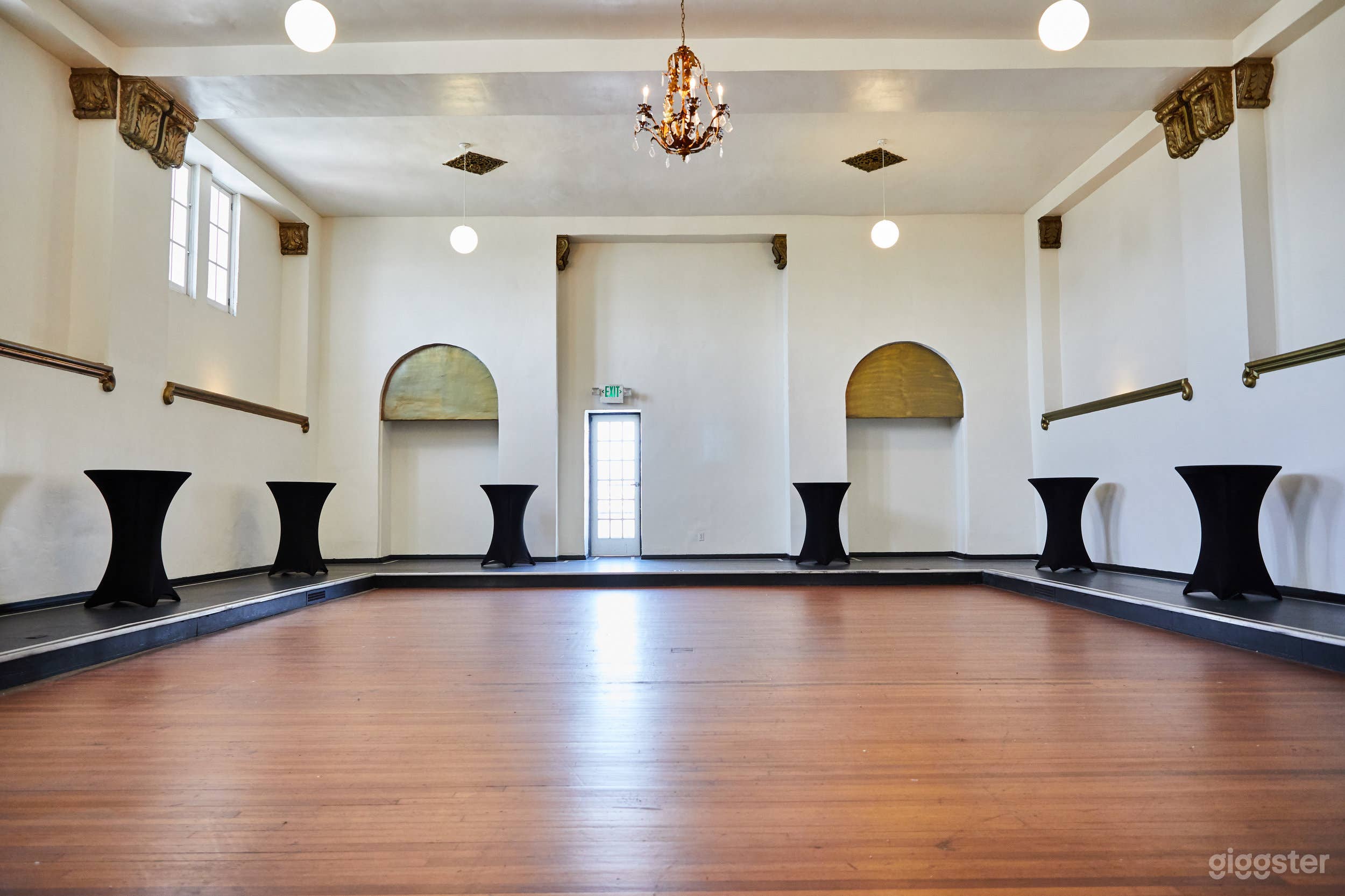 Studio V Event Space in LA Photo 2