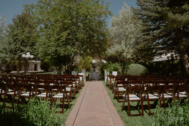  Alamo Courtyard: 
Wedding Ceremony 

Photo Credit: Chellise Michael Photography 