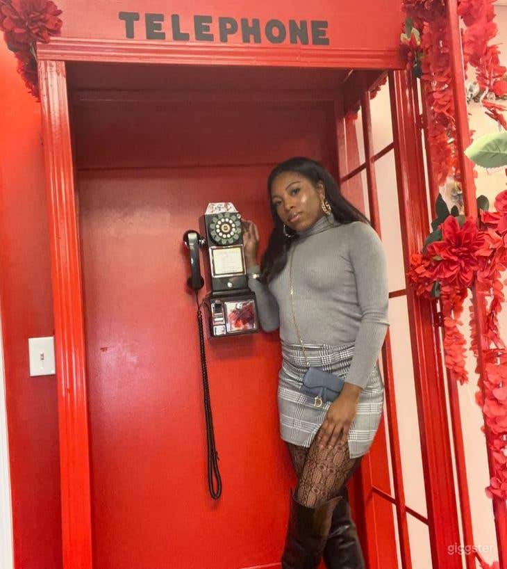 Colorful Selfie Museum with 20 Well-Designed Photo Sets and Snap 360 Photo Booth Photo 2