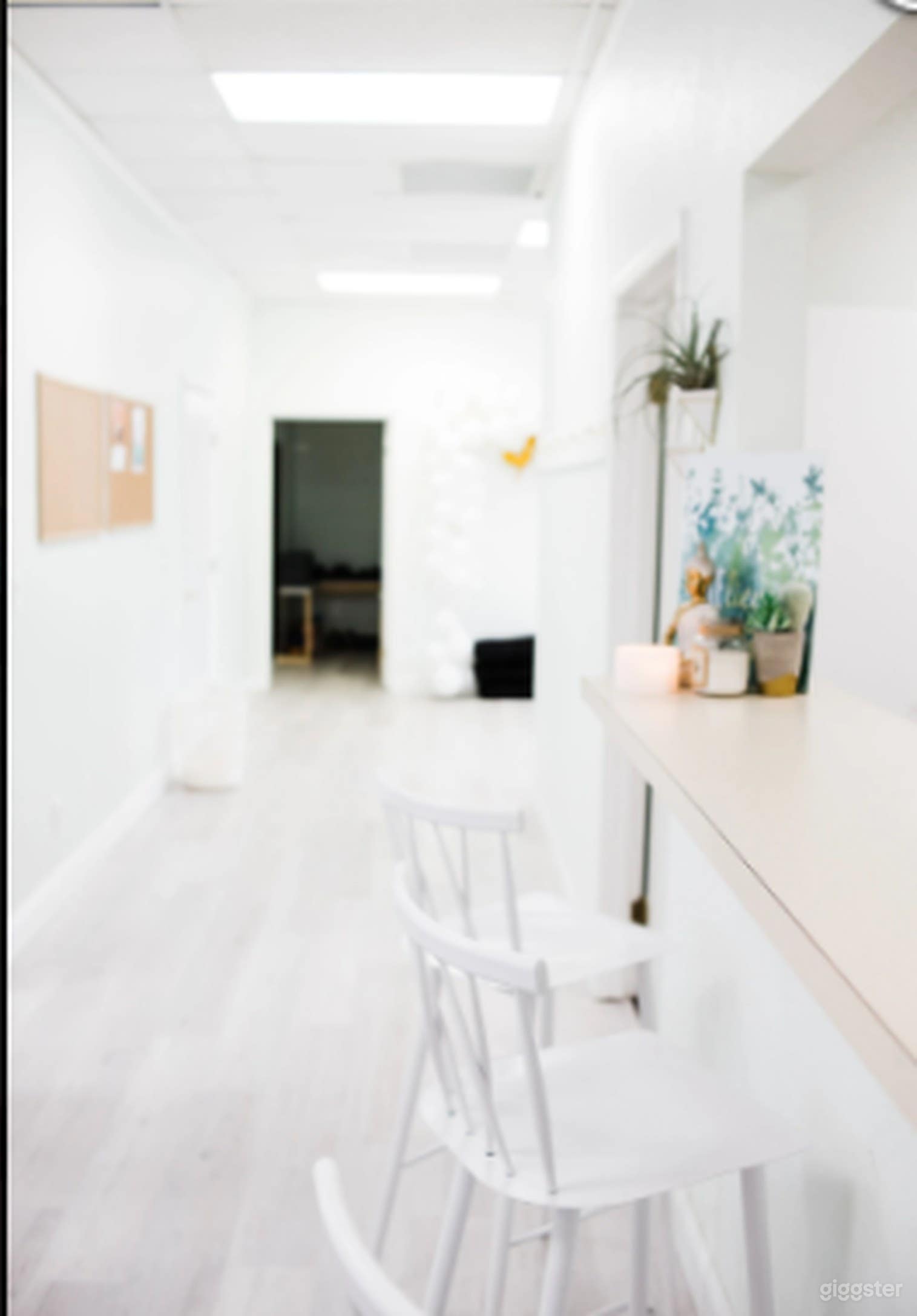 Bright and Airy Yoga Studio near the Beach Photo 1