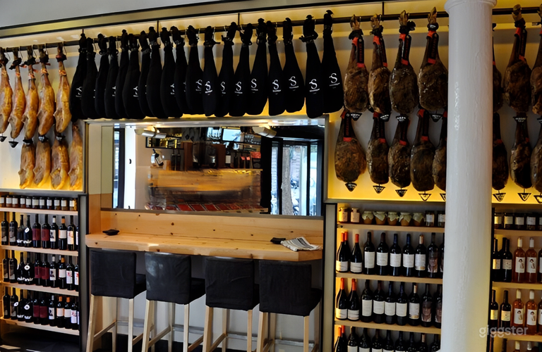  Traditioneller Iberico & Weinladen 