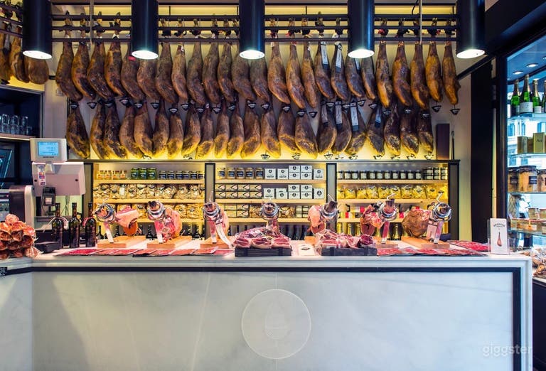  Traditioneller Iberico & Weinladen 