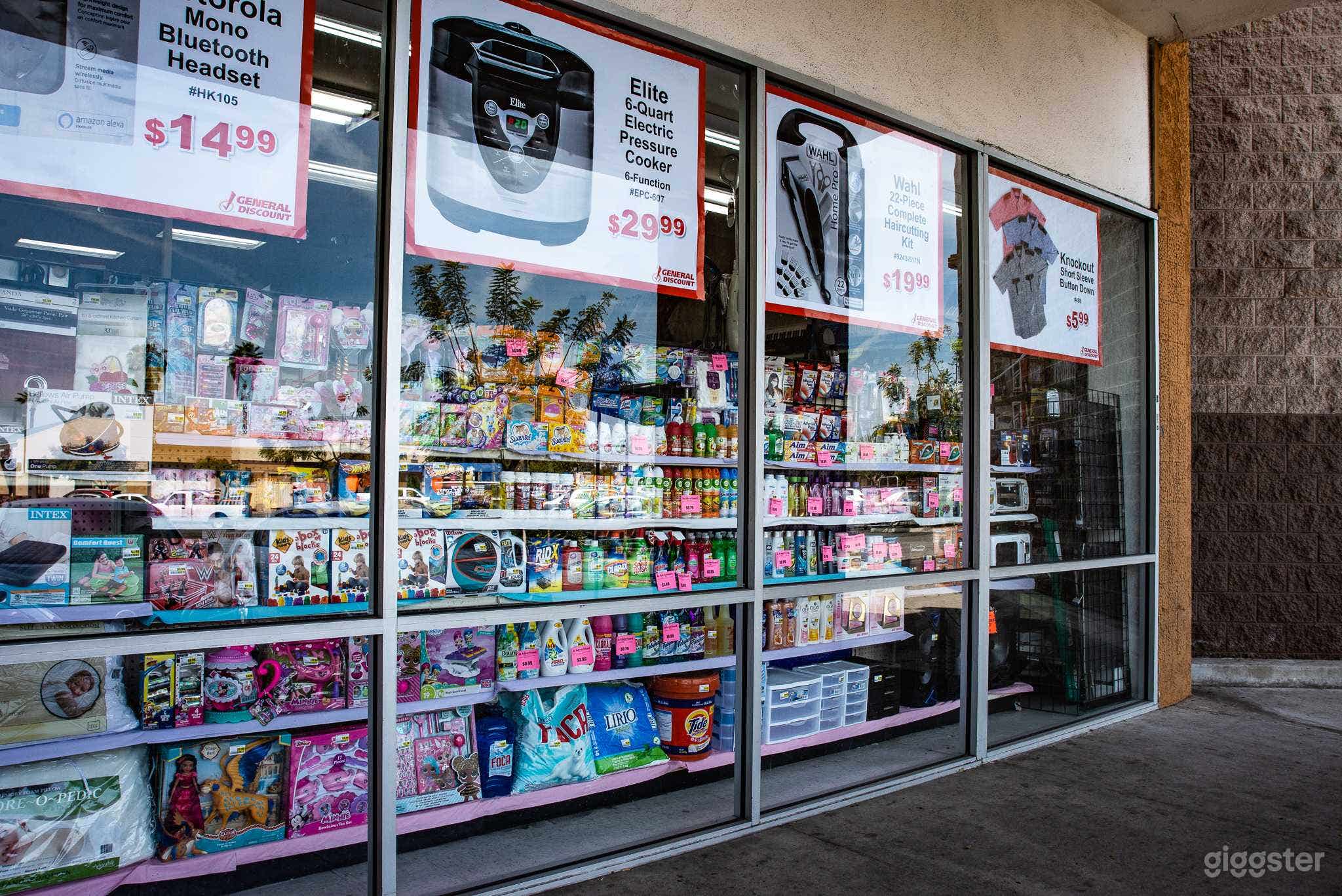 Large Discount Store in Compton Photo 3