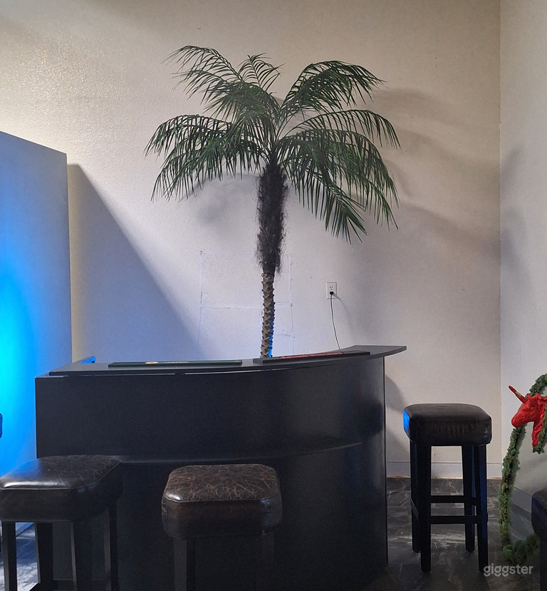  Multi use community event space and multi-set Film photo set 