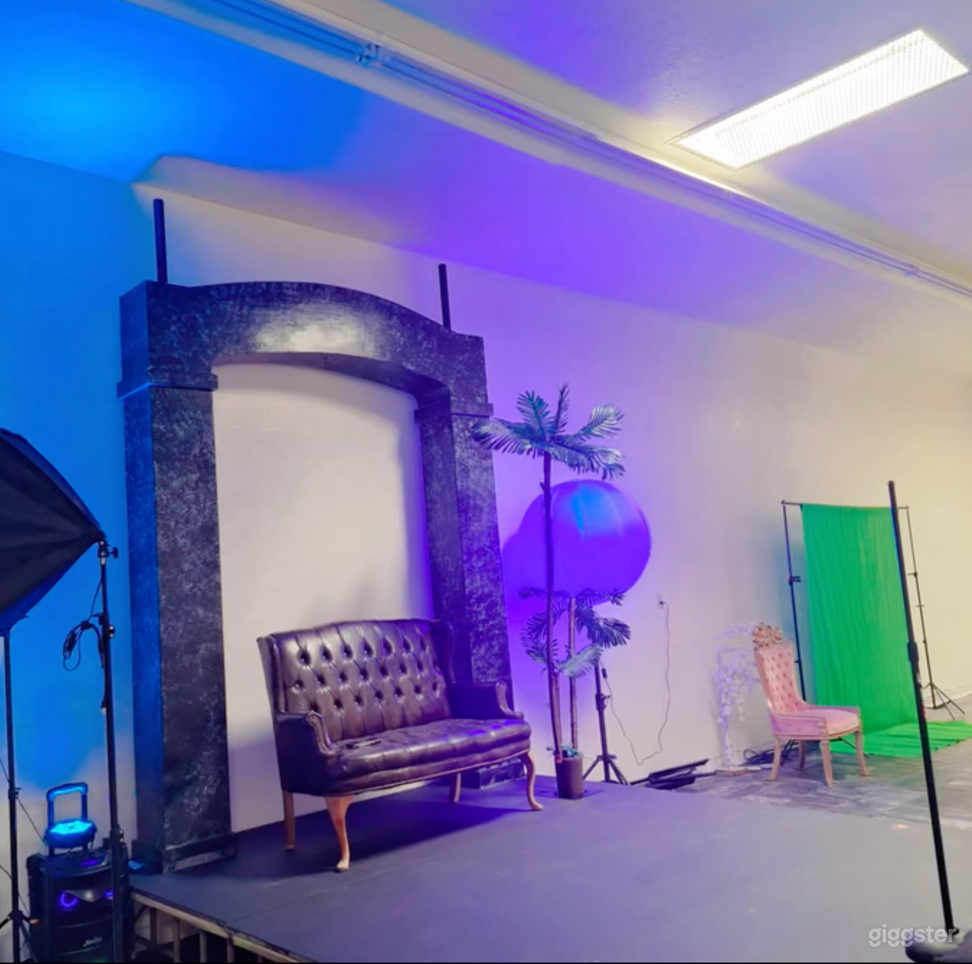 Multi use community event space and multi-set Film photo set Photo 1