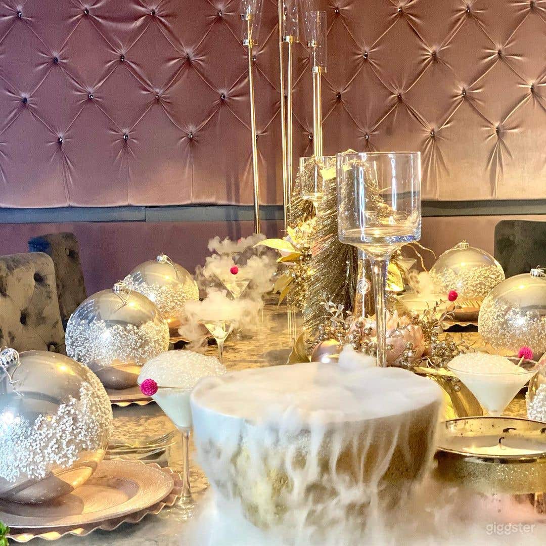 Boutique Chic Restaurant &amp; Lounge w/  Pink Diamond Tuft Walls Photo 4