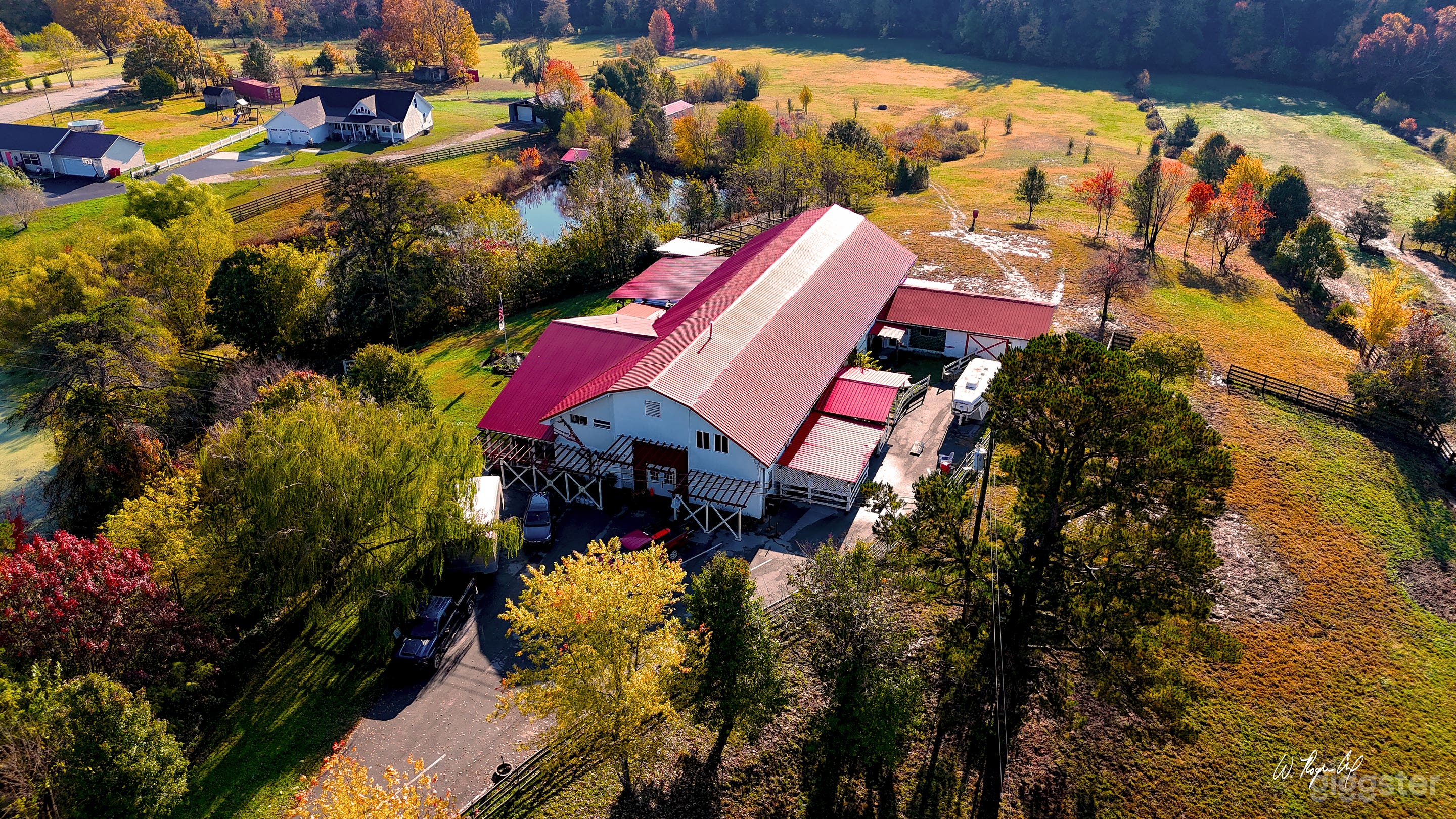 Charming Horse Farm with Barn, Stables & Inn Photo 1
