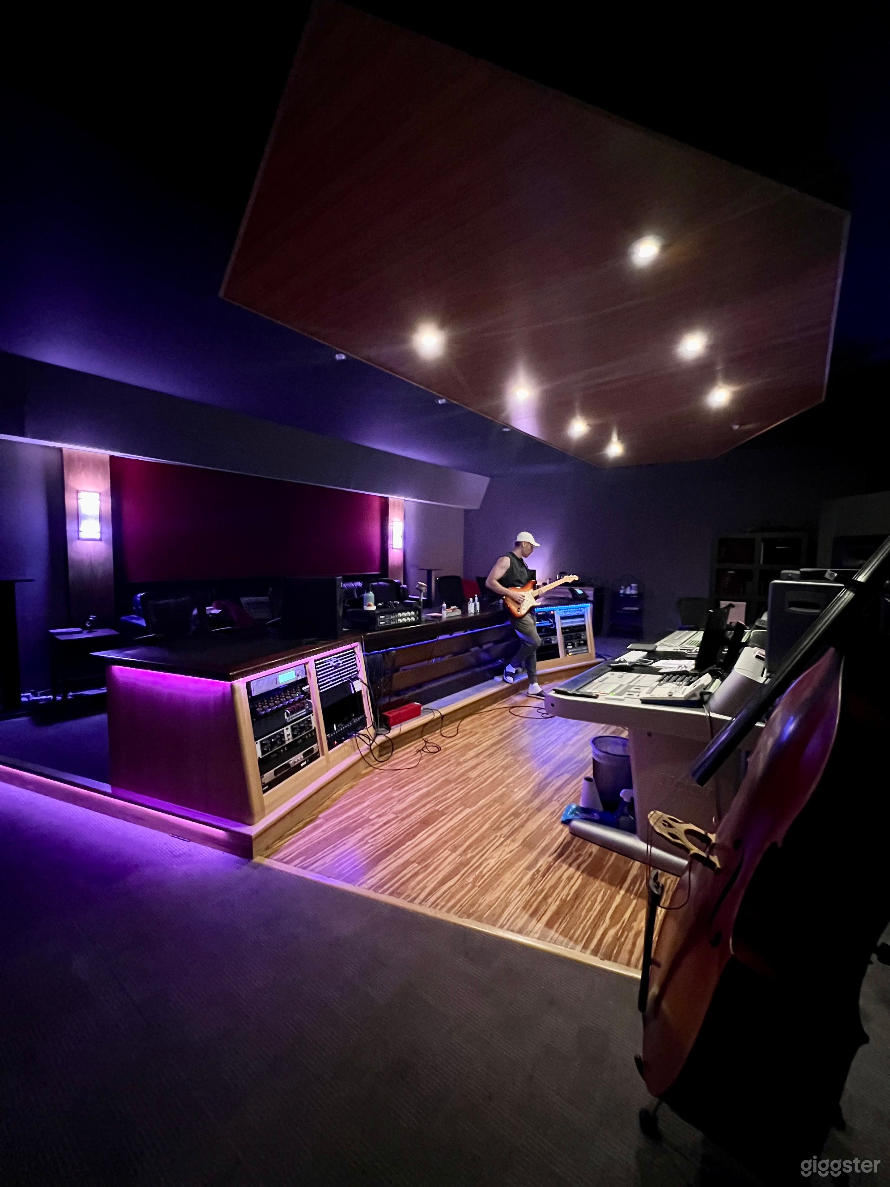 Large Recording Studio Photo 2