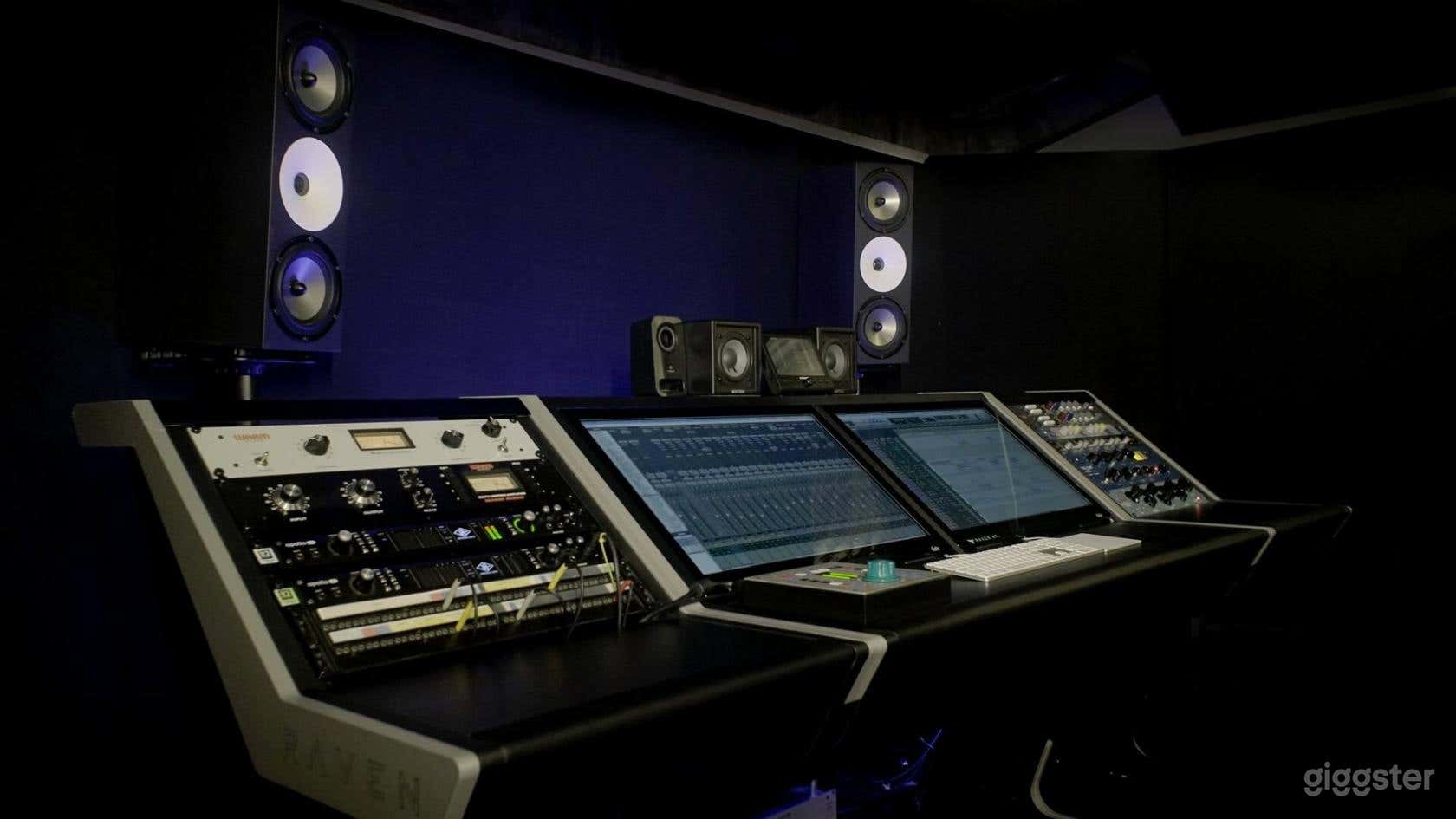 Extraordinary Studio in Melbourne Photo 2