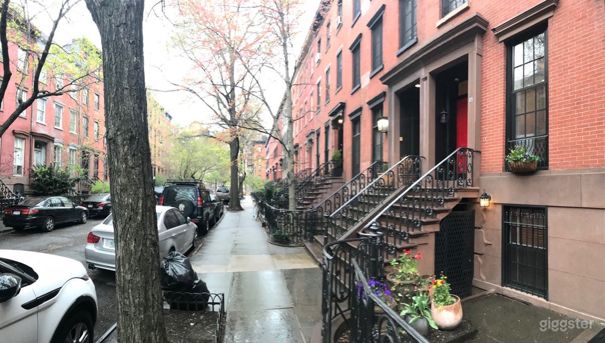 Classic West Village Brownstone with charming front stoop Photo 1