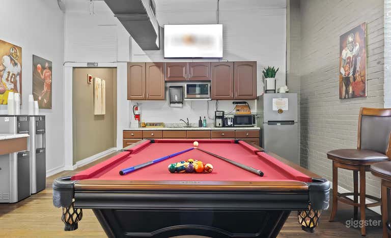  Conference Room for 12 in Vibrant Industrial Building 