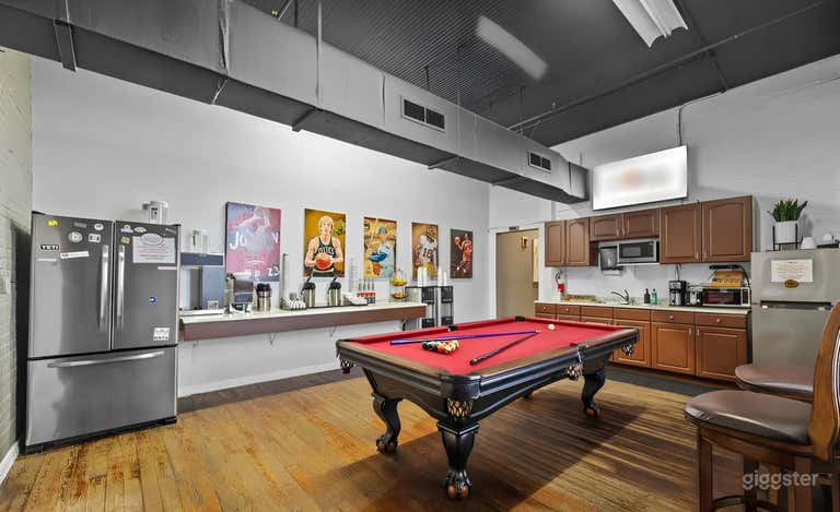  Conference Room for 12 in Vibrant Industrial Building 