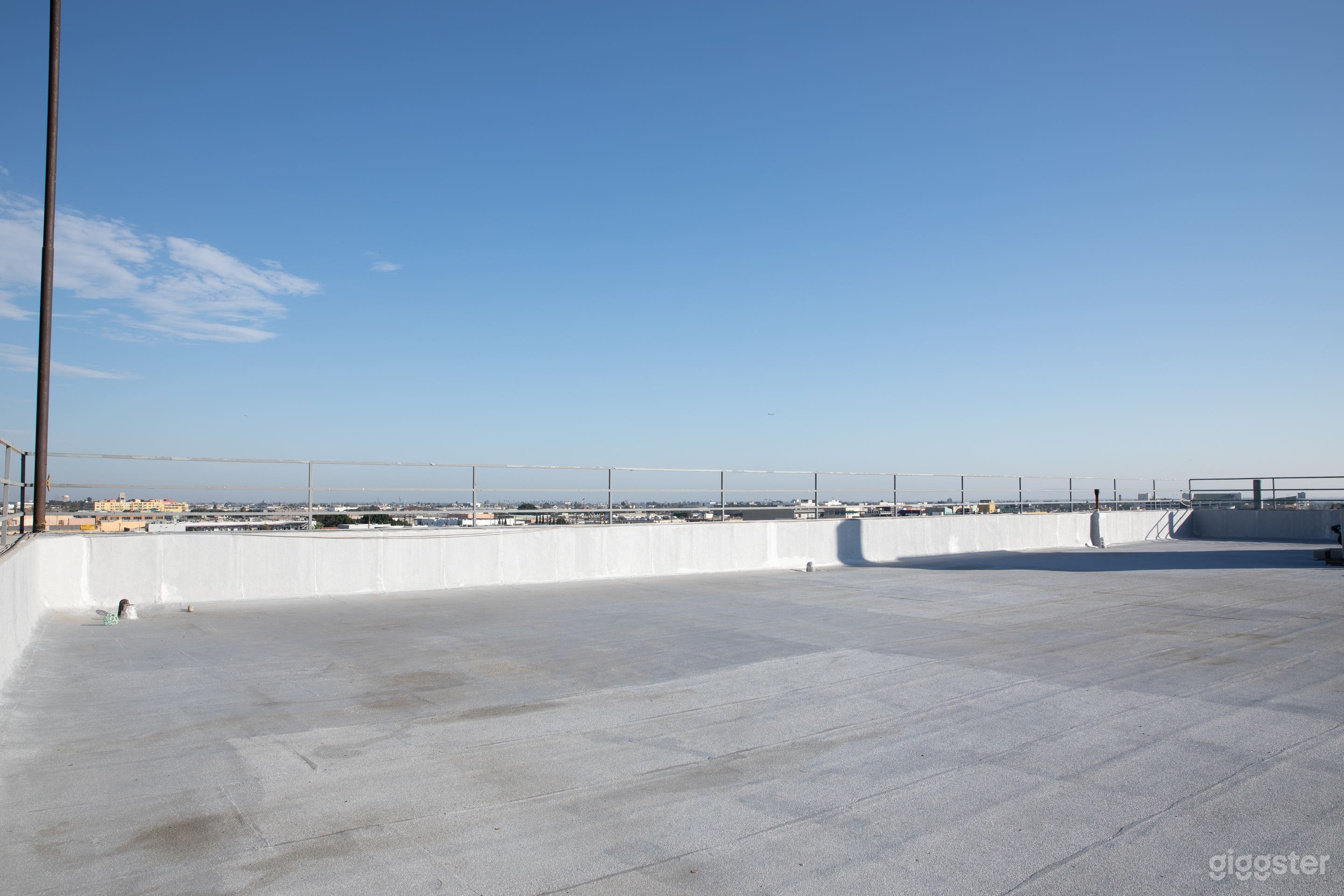 Panoramic DTLA Skyline w/ Unique Views | Rooftop B Photo 4