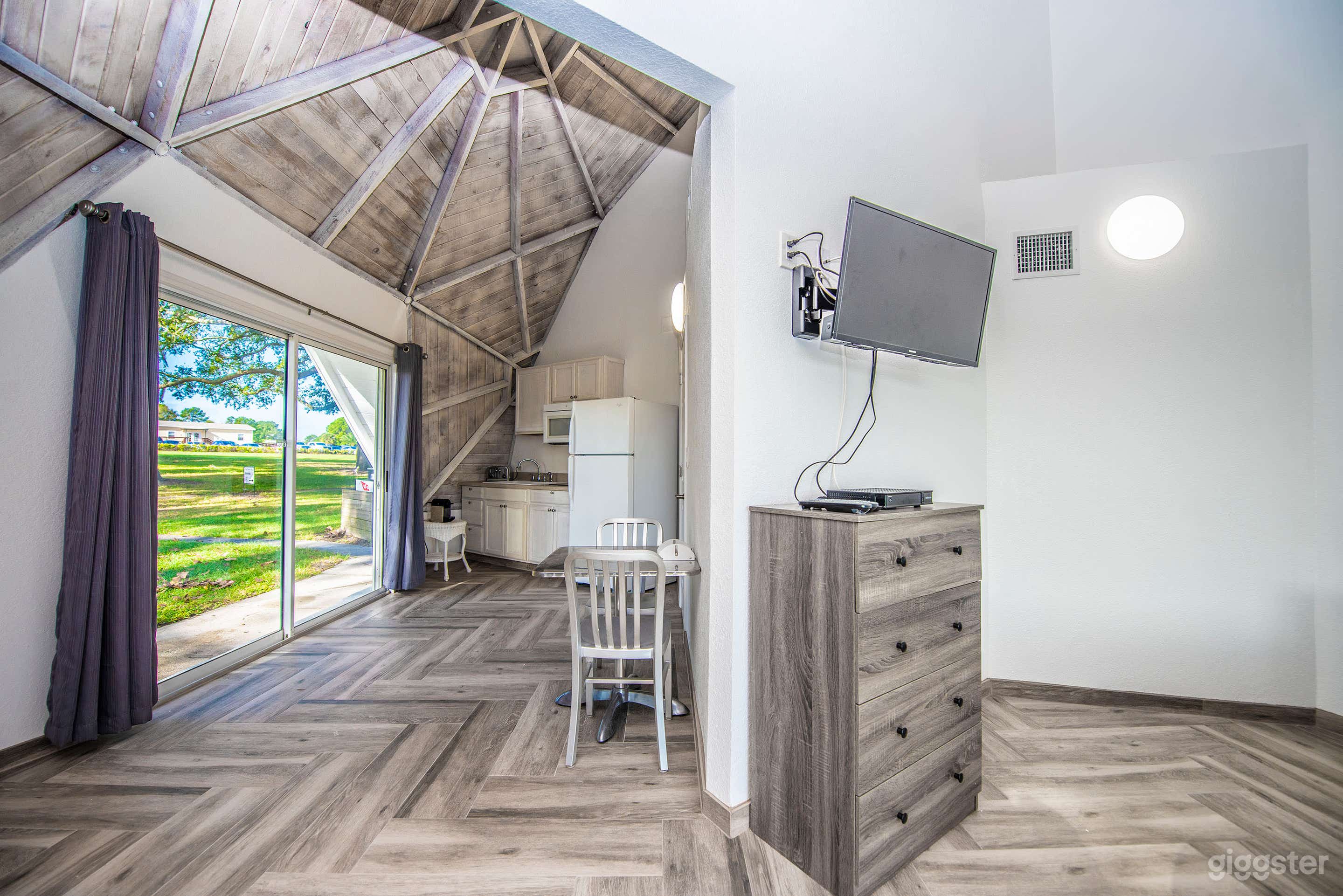 STUDIO 05 - Lake Sumner Photo 3