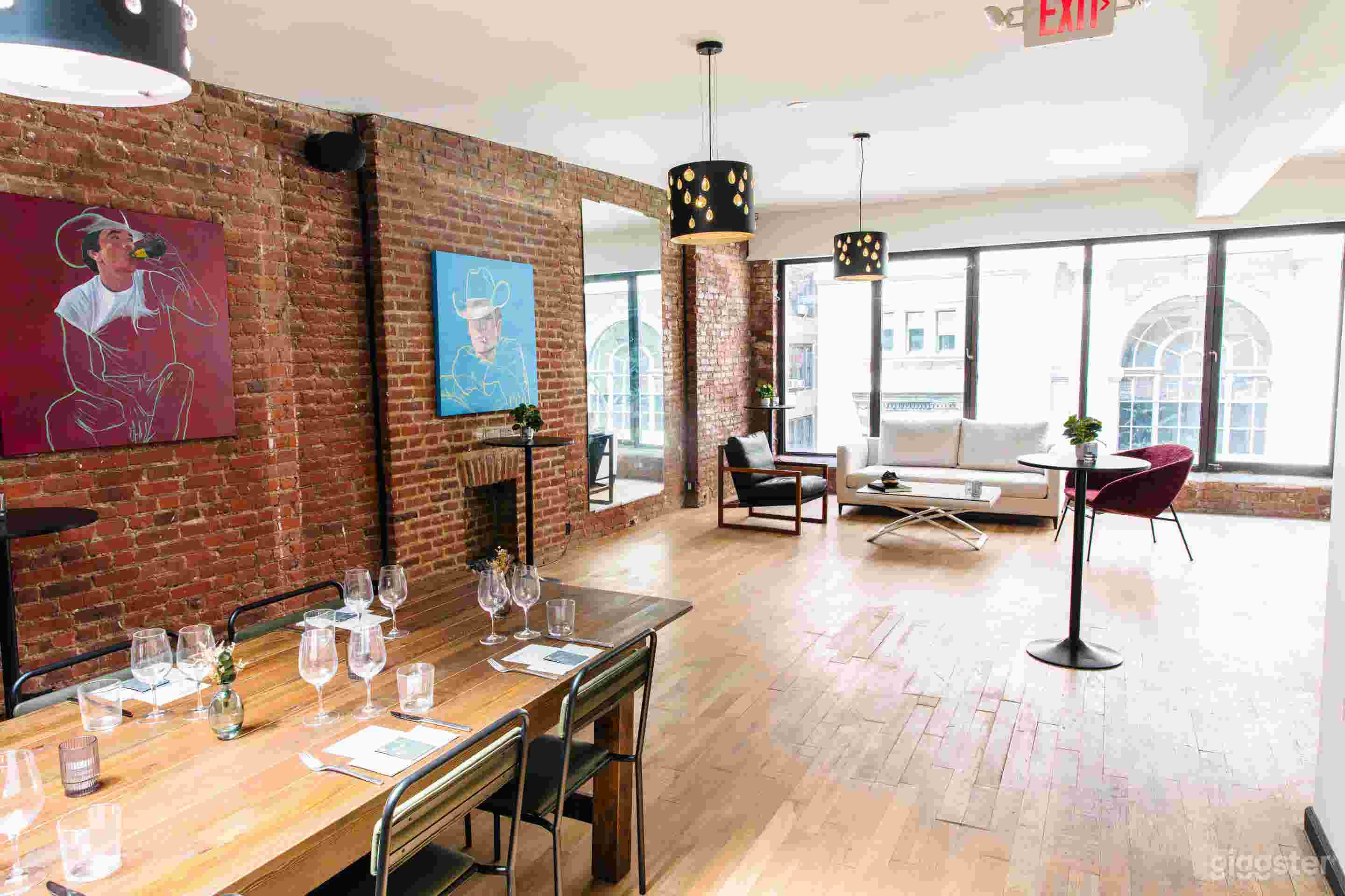 Kitchen &amp; Rooftop Lounge at LOFT39 Photo 4