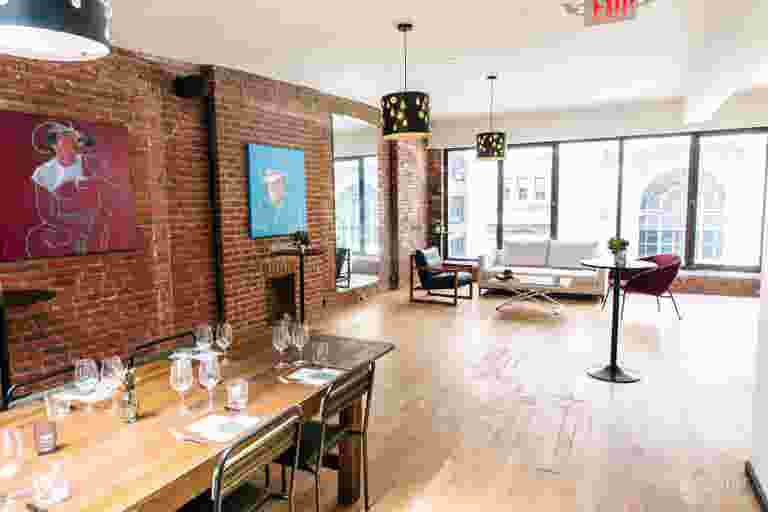  Kitchen & Rooftop Lounge at LOFT39 