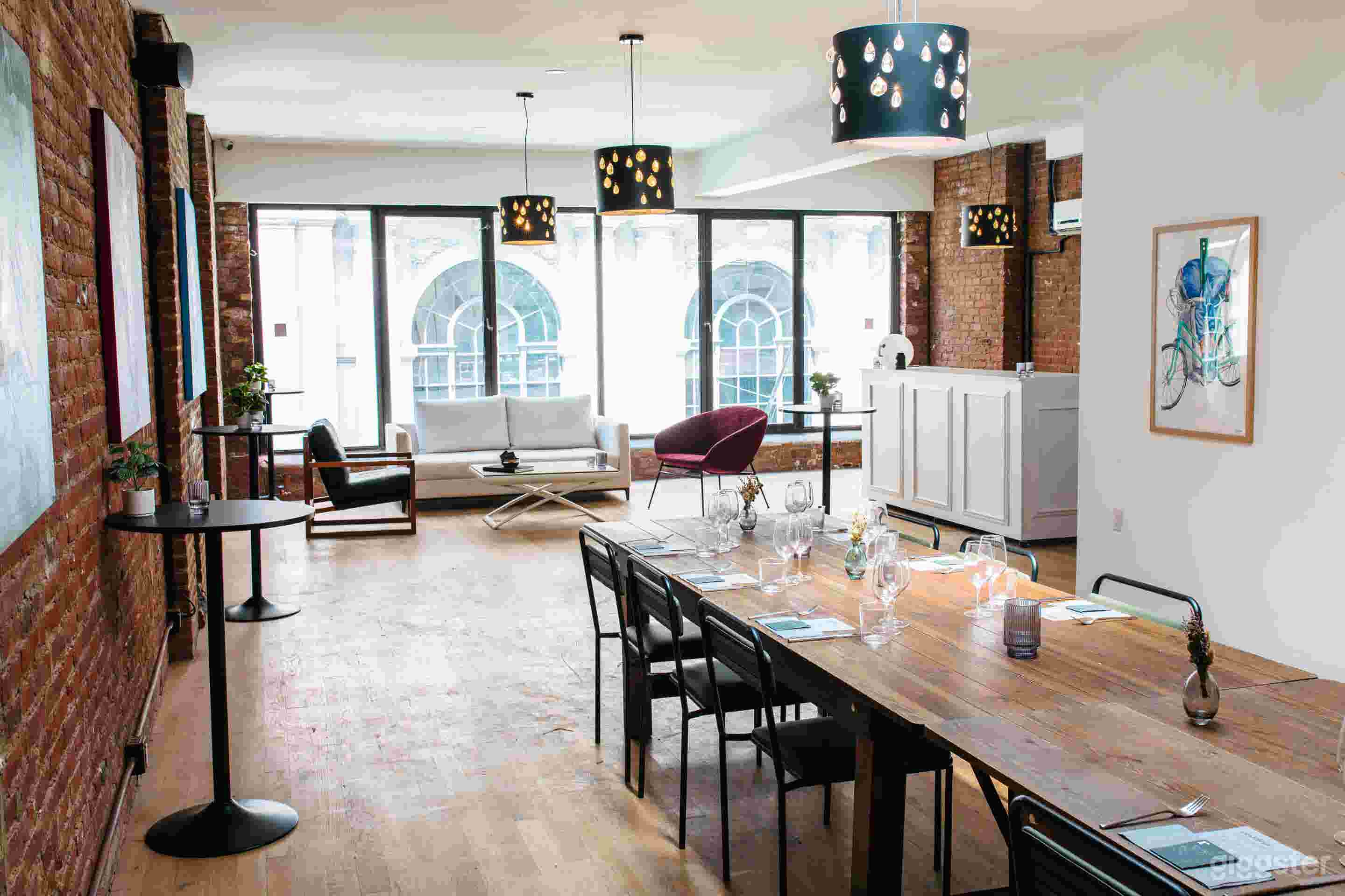 Kitchen &amp; Rooftop Lounge at LOFT39 Photo 1