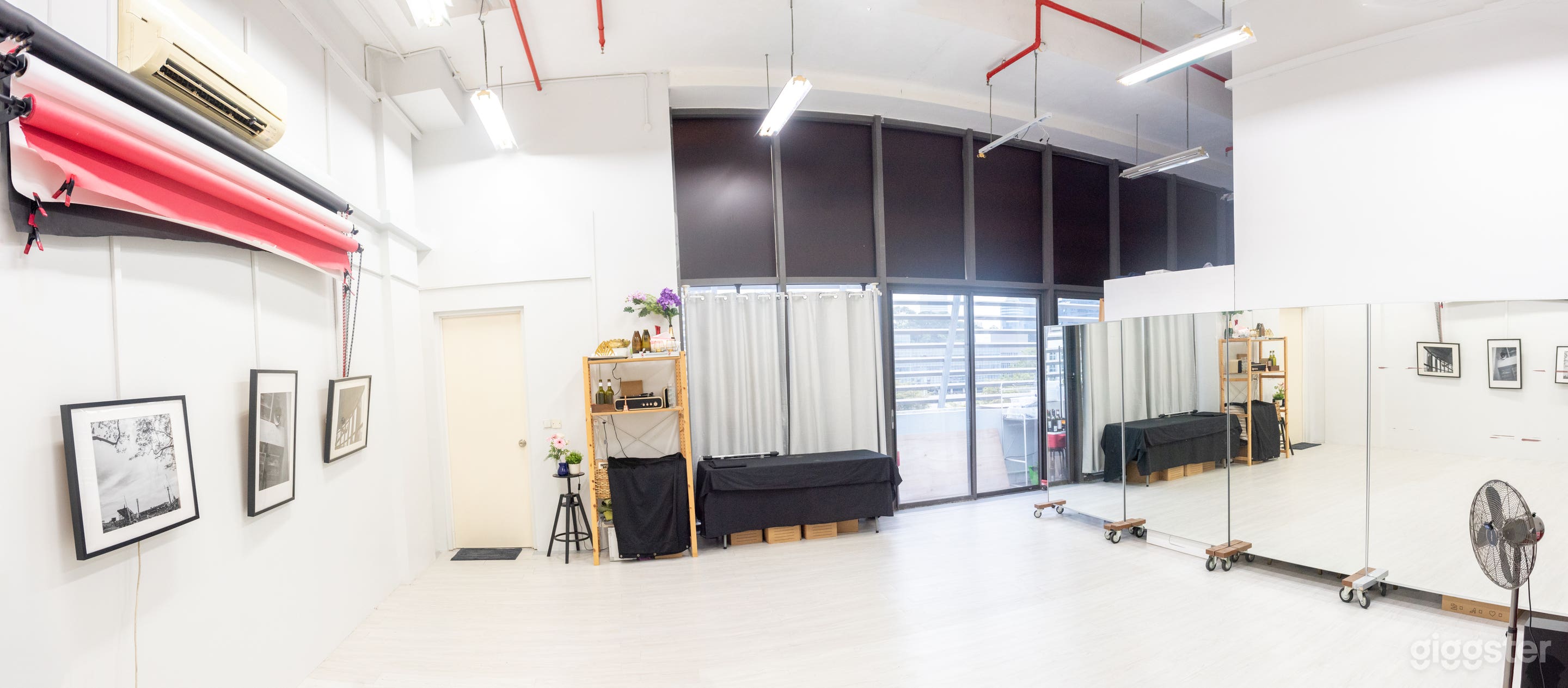 Studio Space for Photo Video Shoot Photo 1