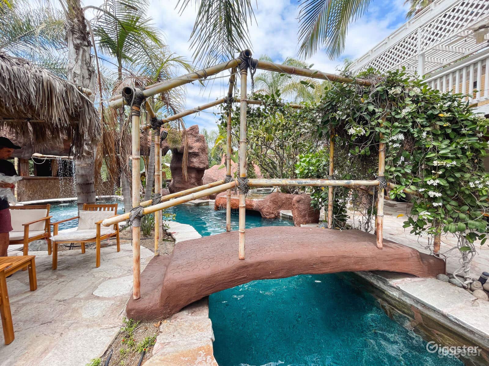 Paradise Lagoon: Resort-Style Pool in San Diego Photo 4