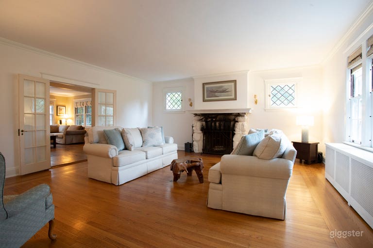  Picture Perfect Suburban Home  