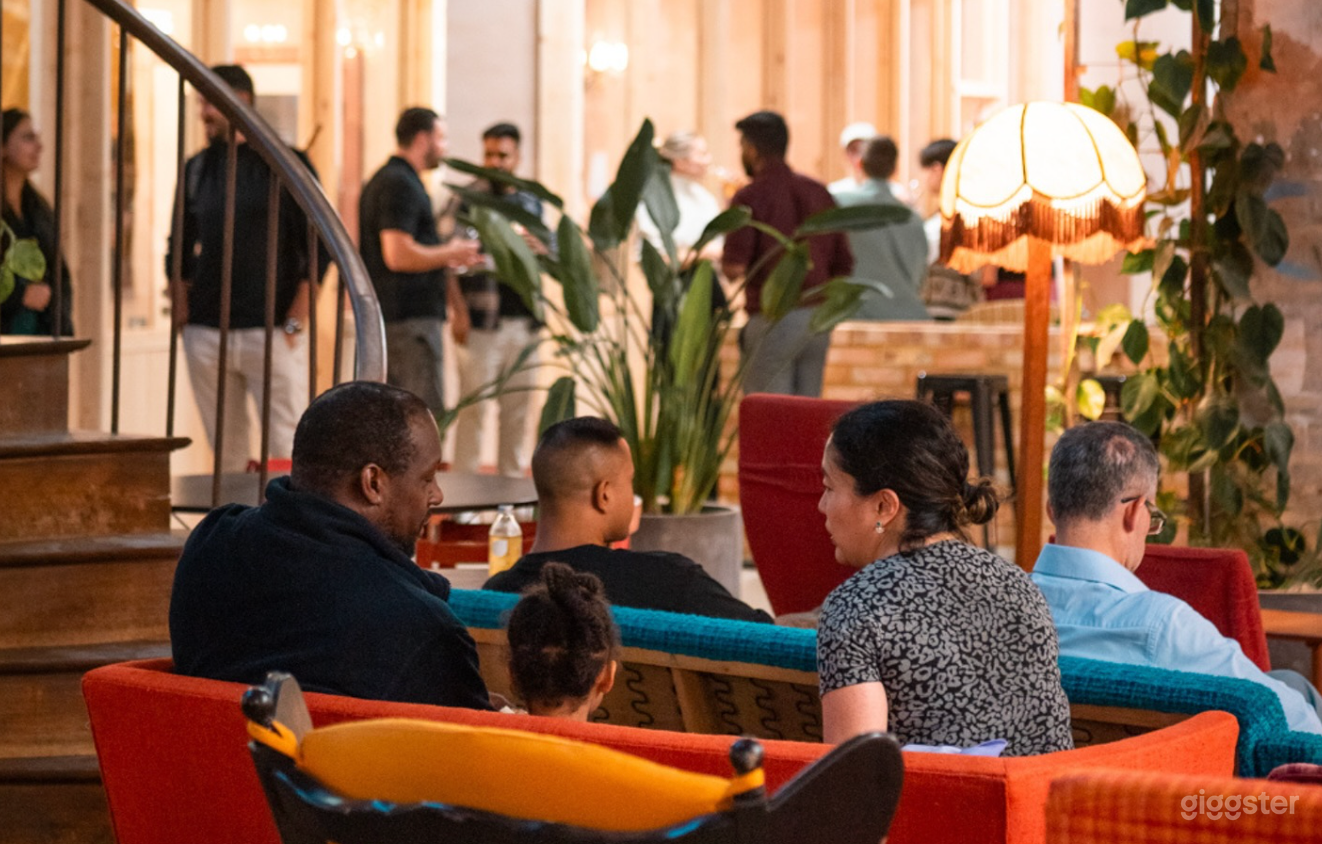 Restaurant and Cafe Space in Sutton  Photo 2