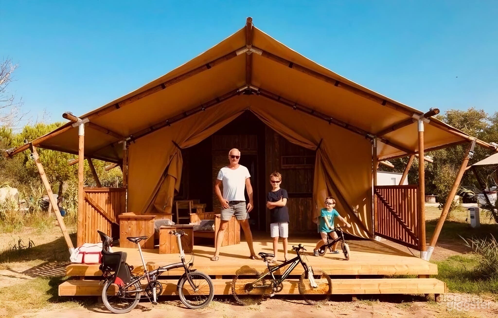 Photo de Camping en Camargue avec piscine et espaces événementiels 2