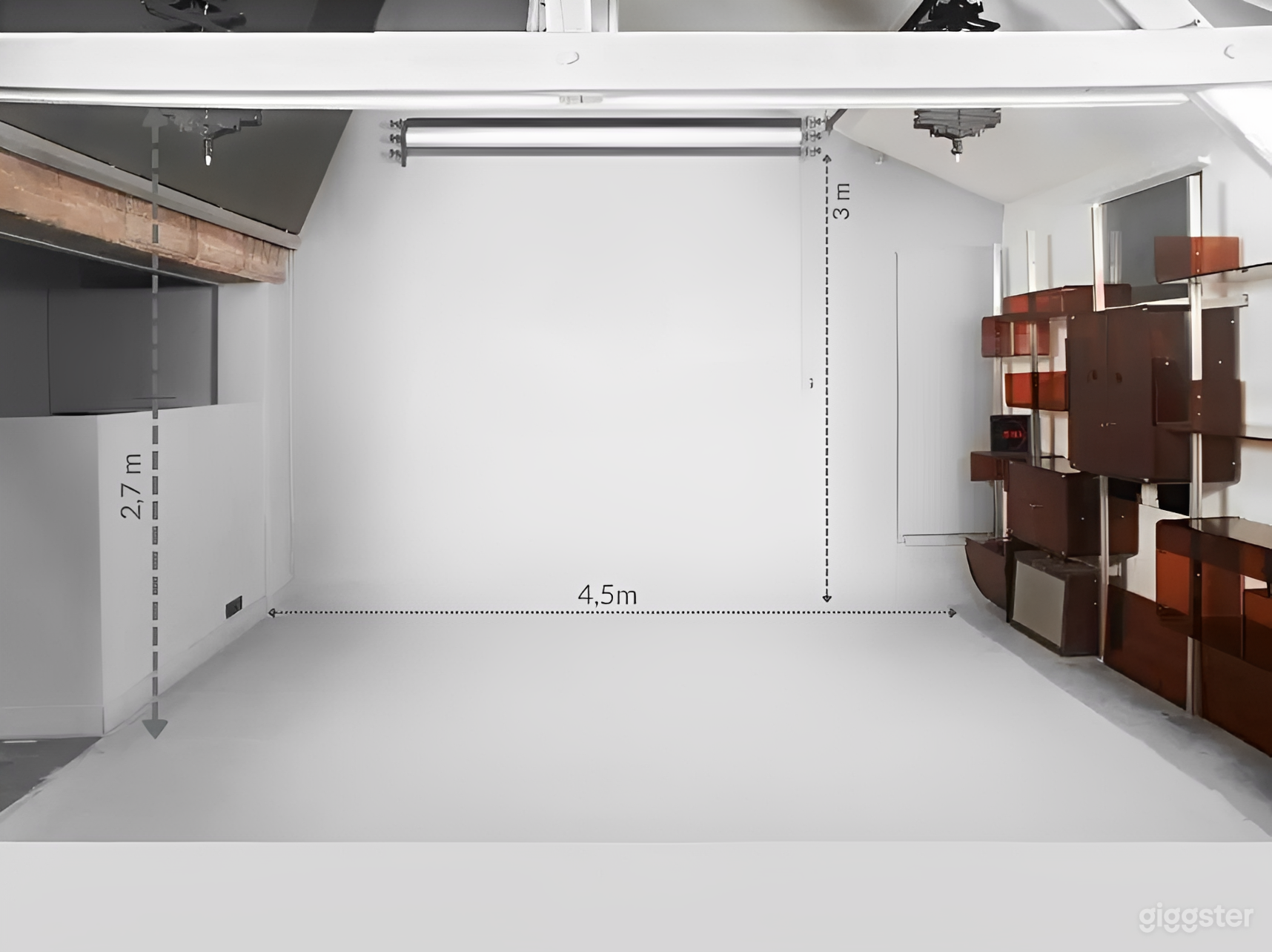 Photo de Studio photo avec lumière naturelle et Cyclorama 3