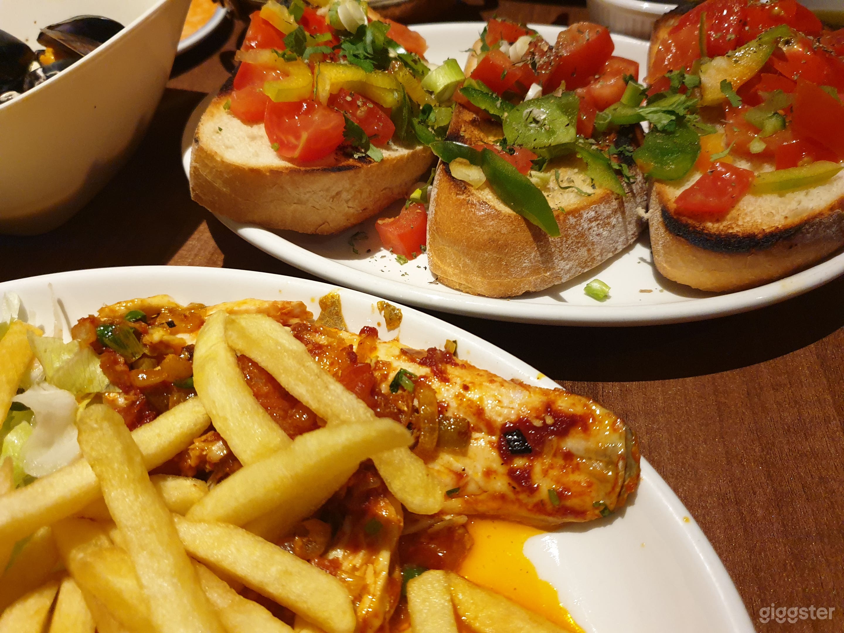 Warm and Inviting Indian Restaurant in Edinburgh Photo 3