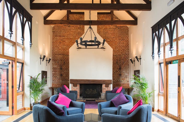  The Golf Club's Lounge  