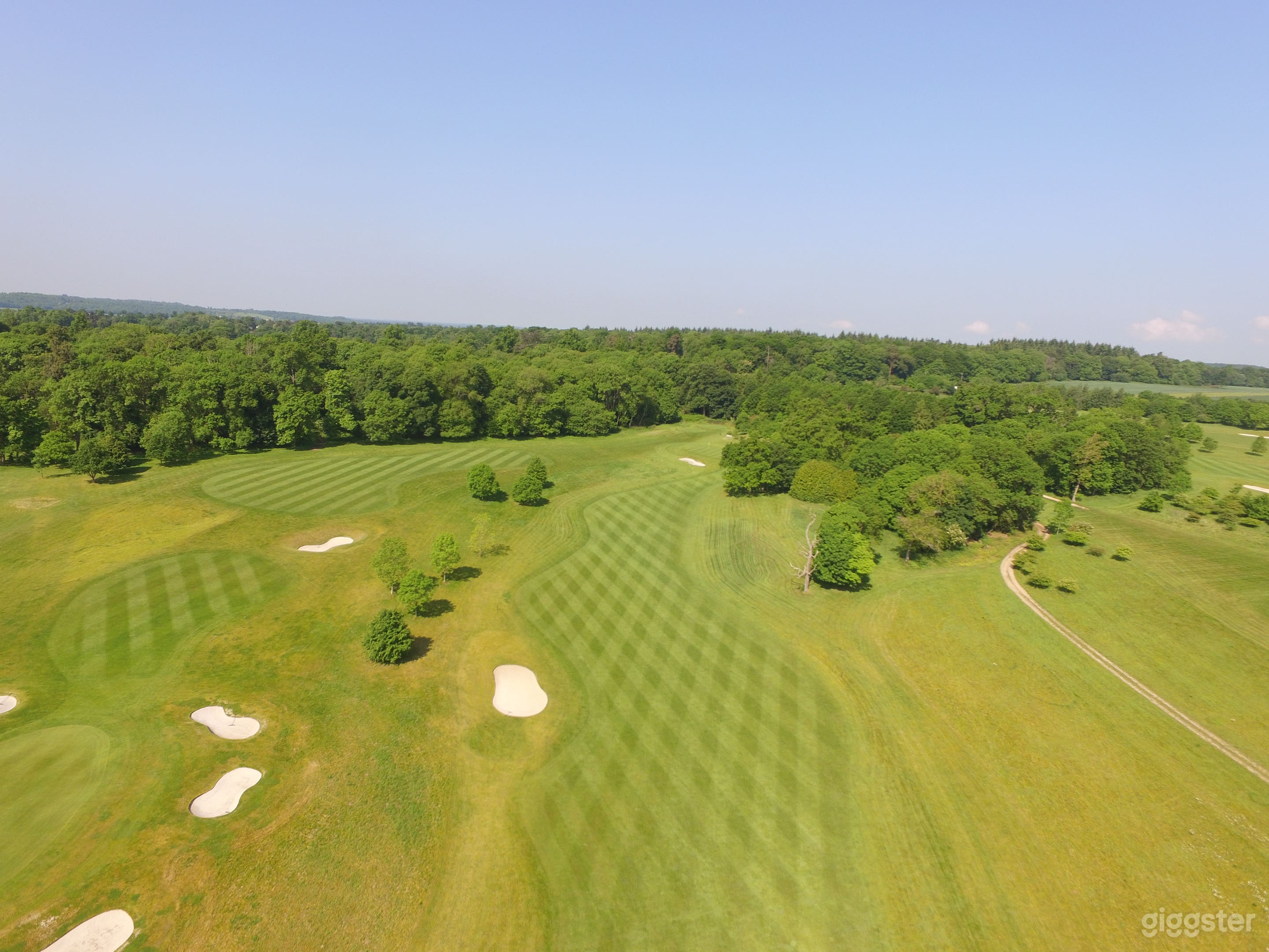 The Golf Club's Lounge  Photo 4