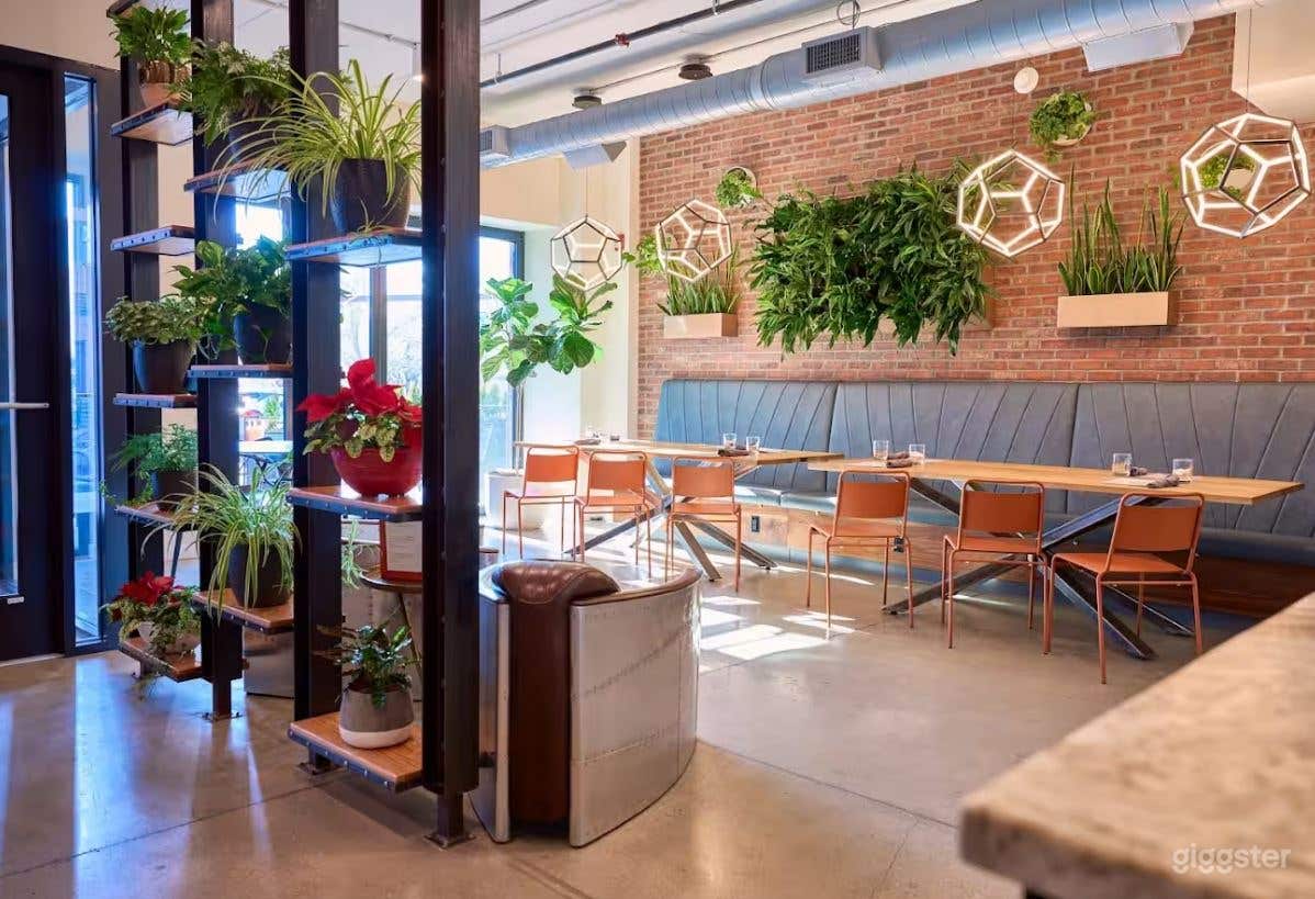 Chic, Cozy Cafe in a Boutique Hotel Photo 2