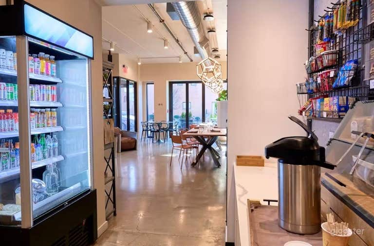  Chic, Cozy Cafe in a Boutique Hotel 