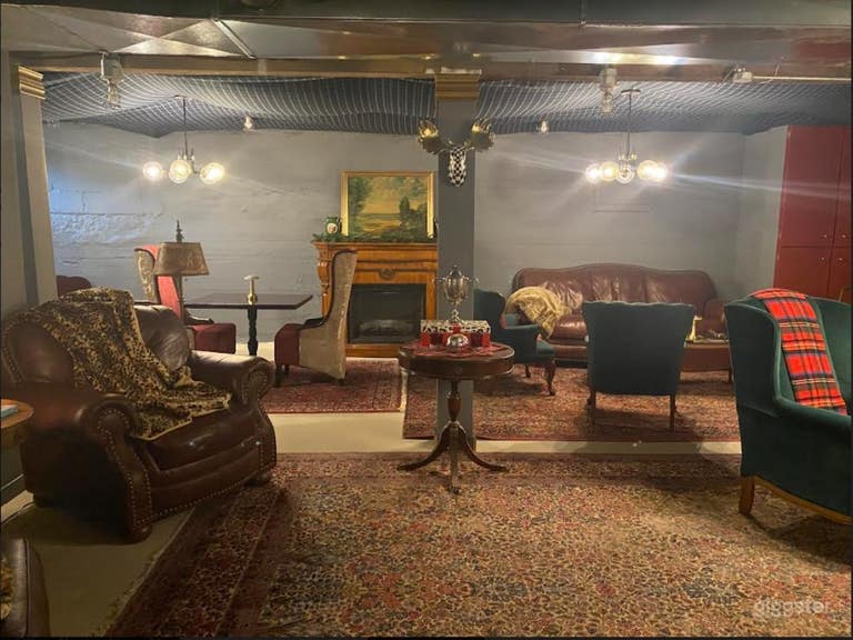  Pat's Pub, Speak Easy Room 