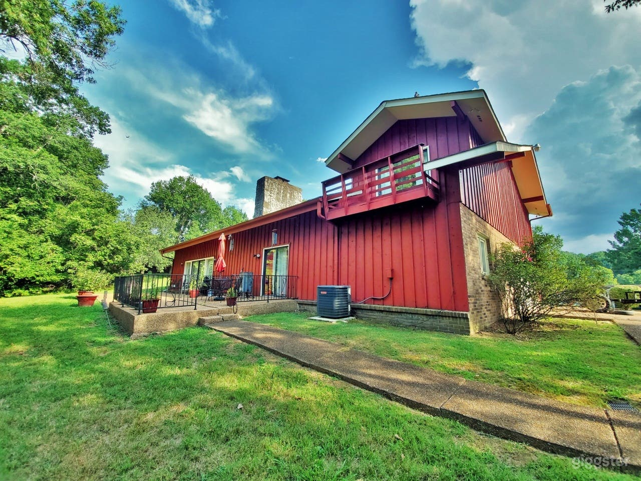 The 70s Backyard Lounge Photo 2