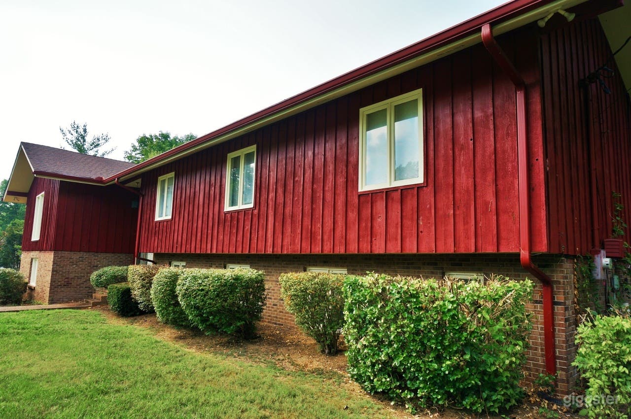 The 70s Backyard Lounge Photo 3