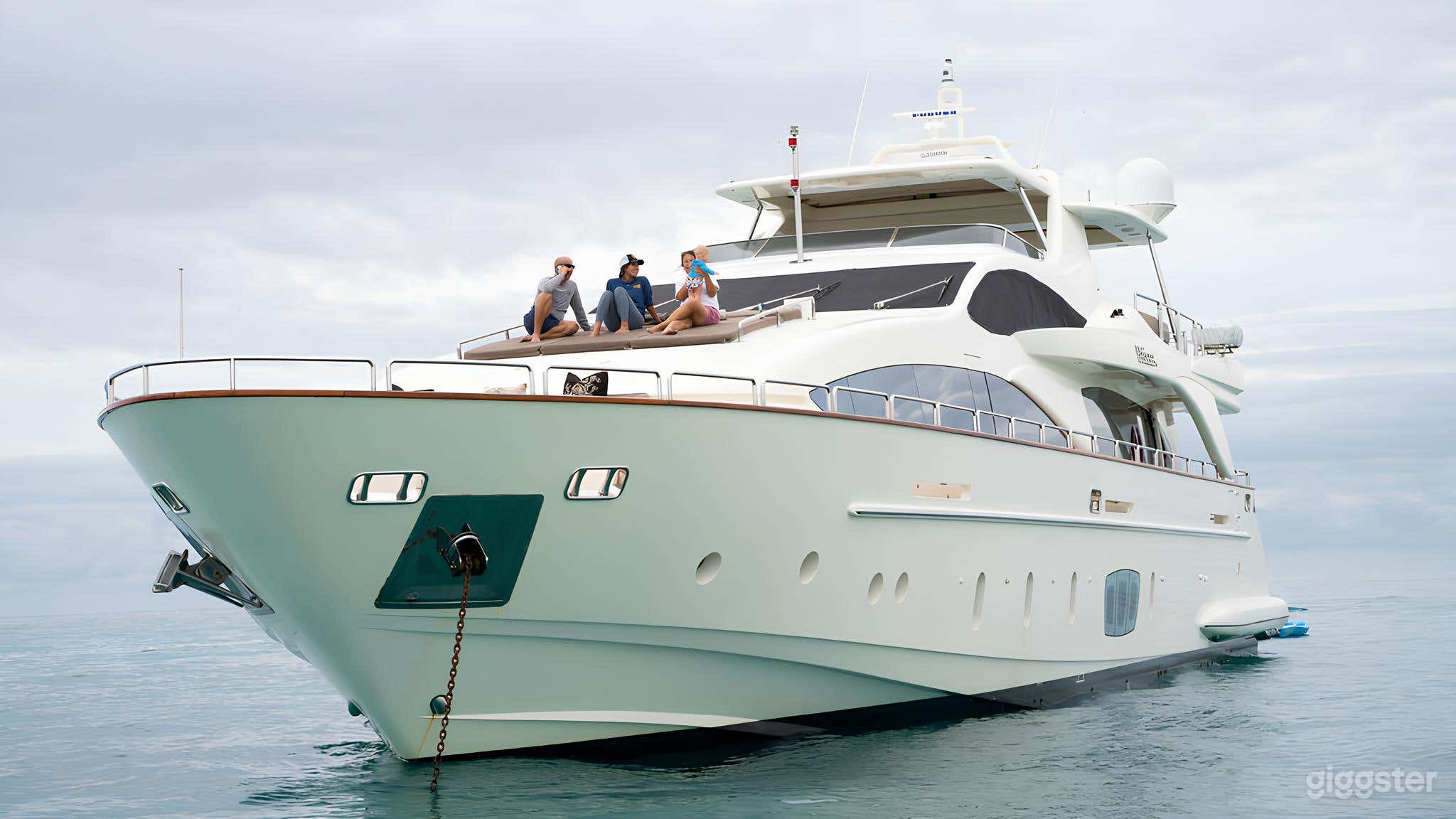 105" Azimut Yacht Photo 2