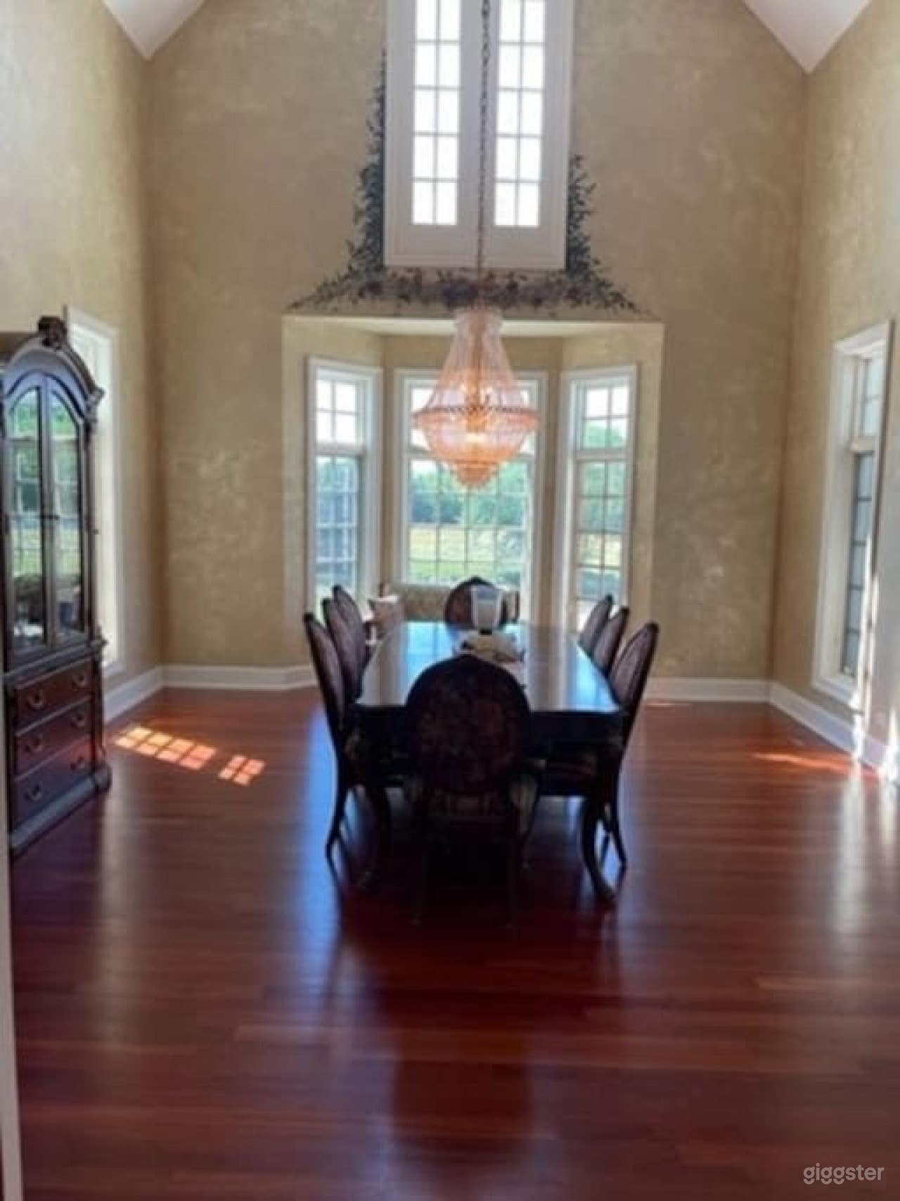 Chicagoland Lakeview Manor Photo 3