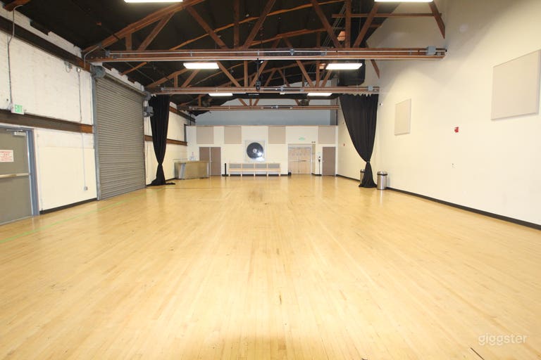  Main Room - Back 