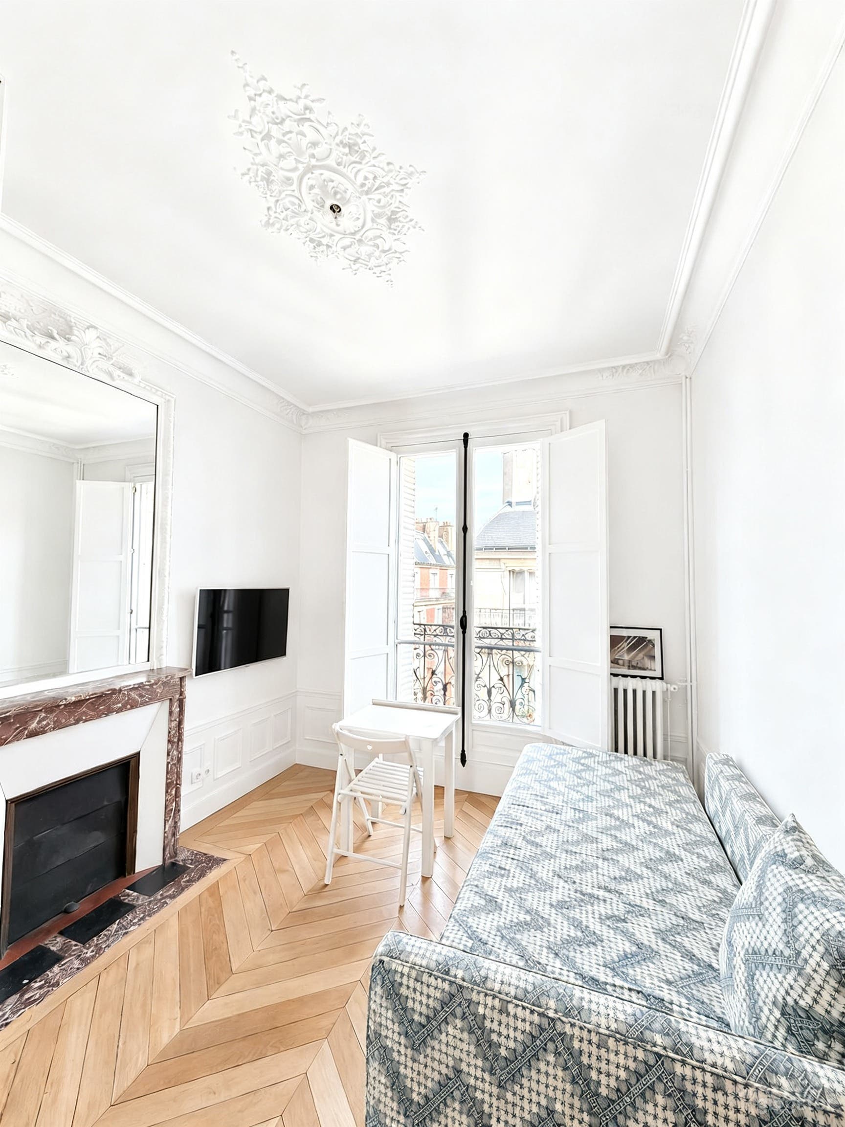 Photo de Bel appartement haussmannien de 100 m² 4