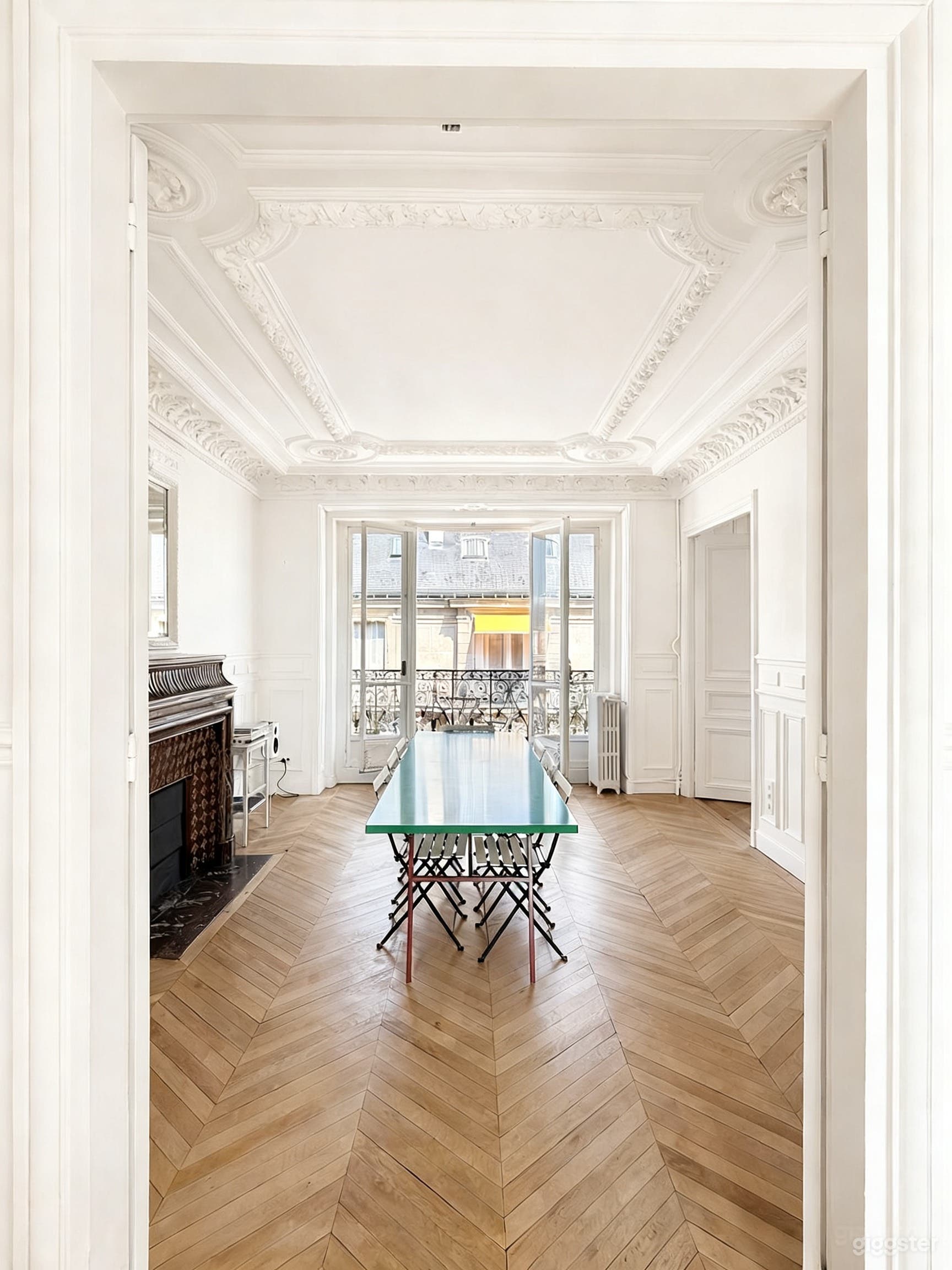 Photo de Bel appartement haussmannien de 100 m² 2