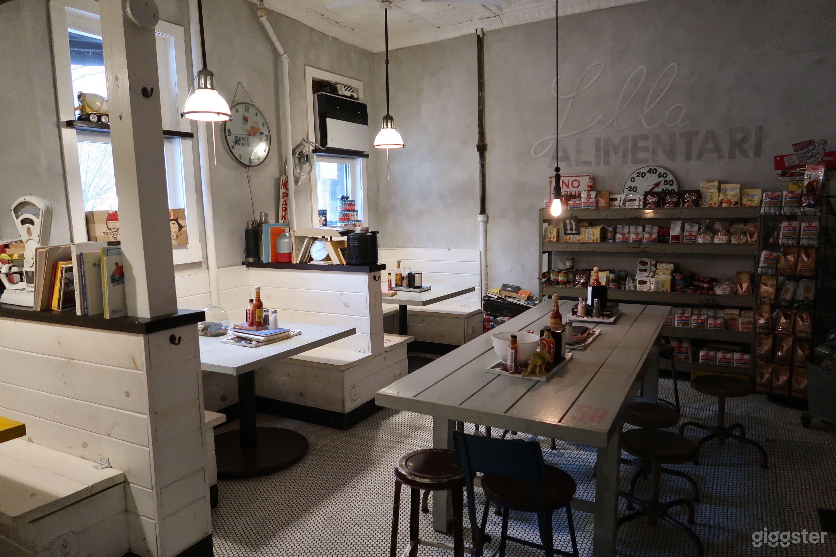 Cafe/Popup/Cozy Space by Shapira Photo 1